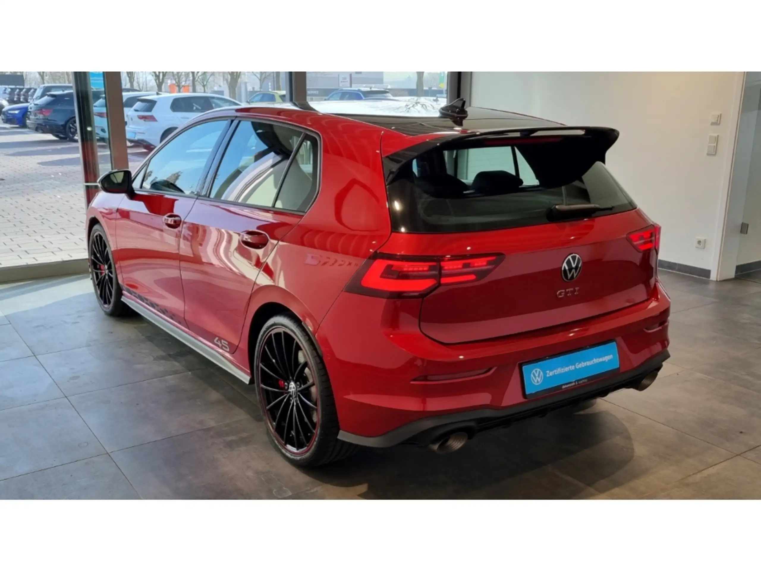 Volkswagen - Golf GTI