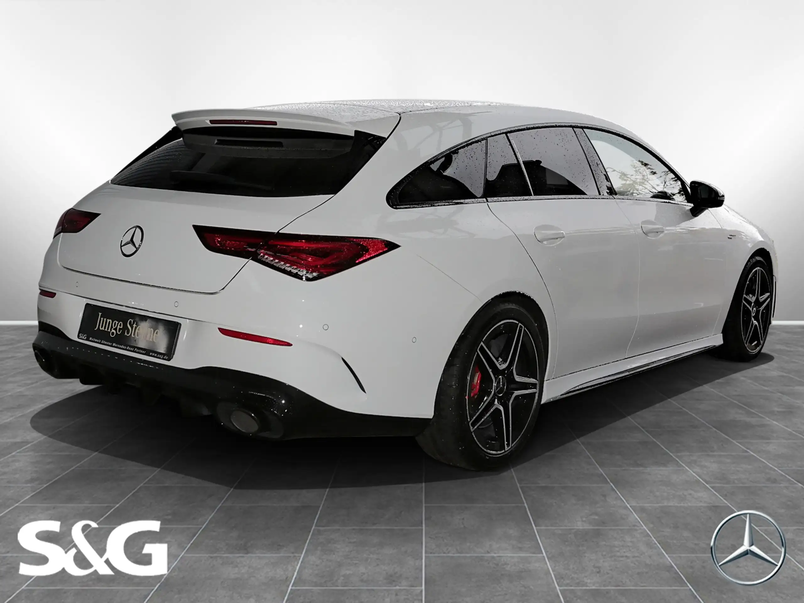 Mercedes-Benz - CLA 35 AMG