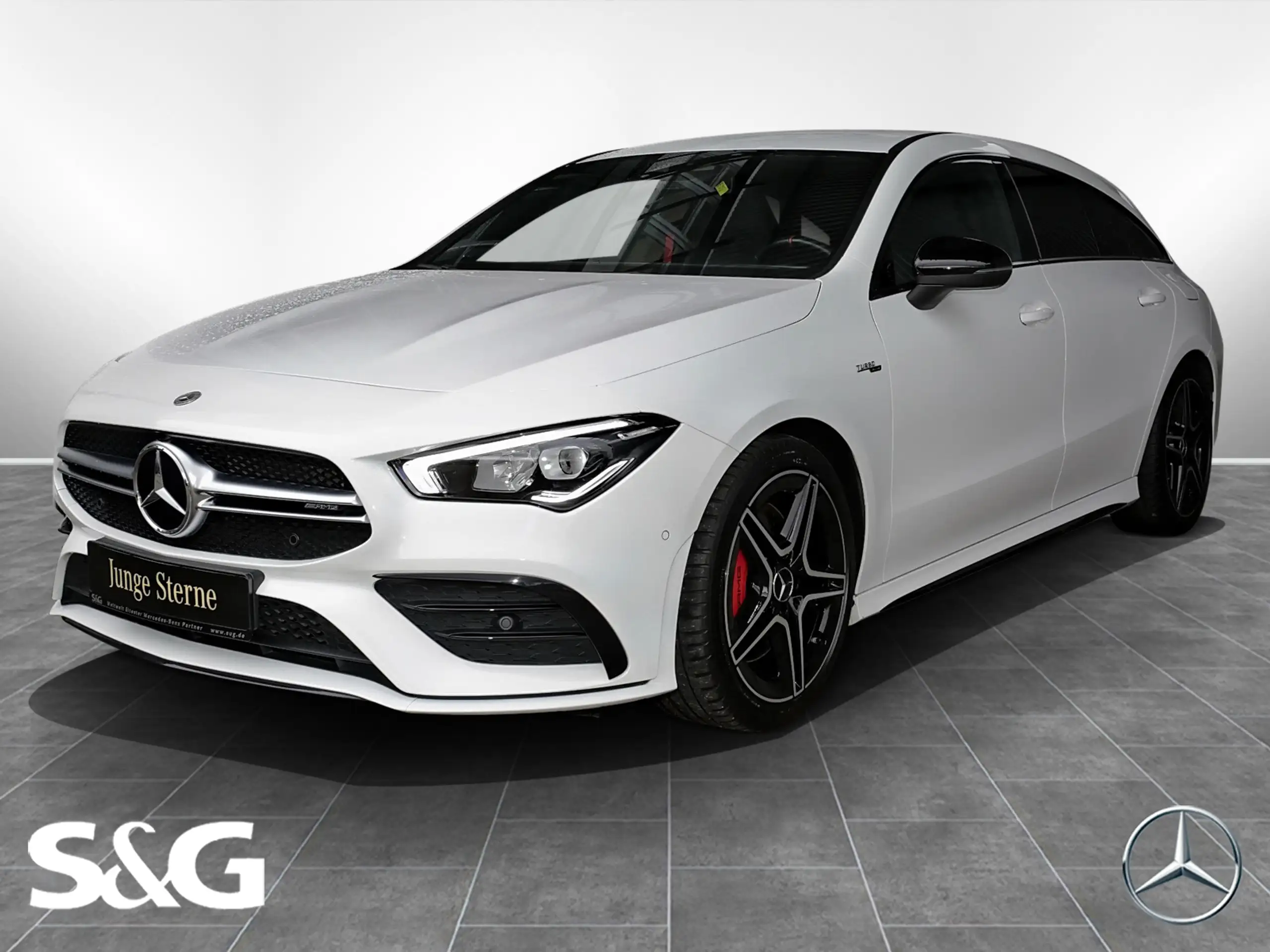 Mercedes-Benz - CLA 35 AMG