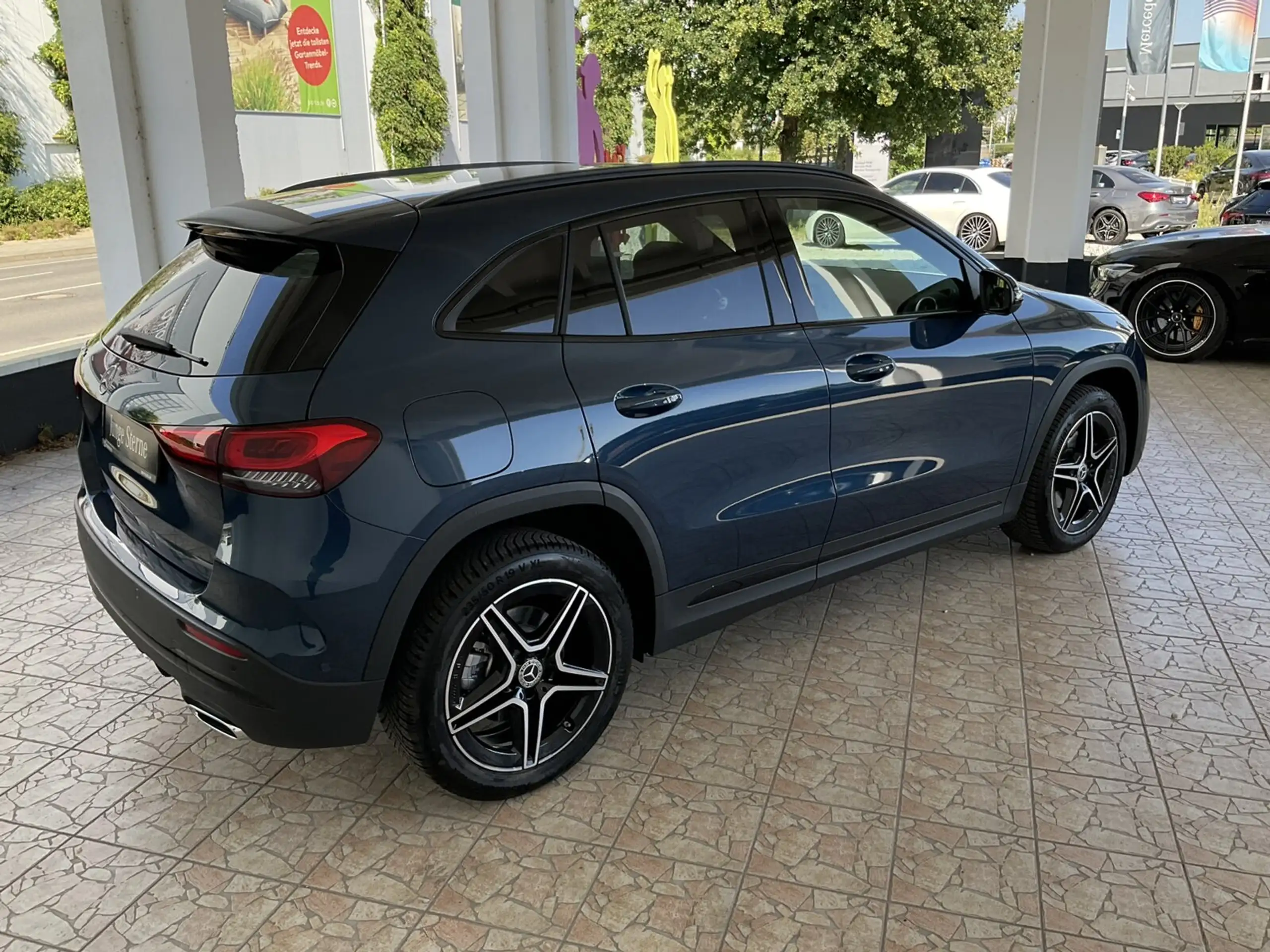 Mercedes-Benz - GLA 250