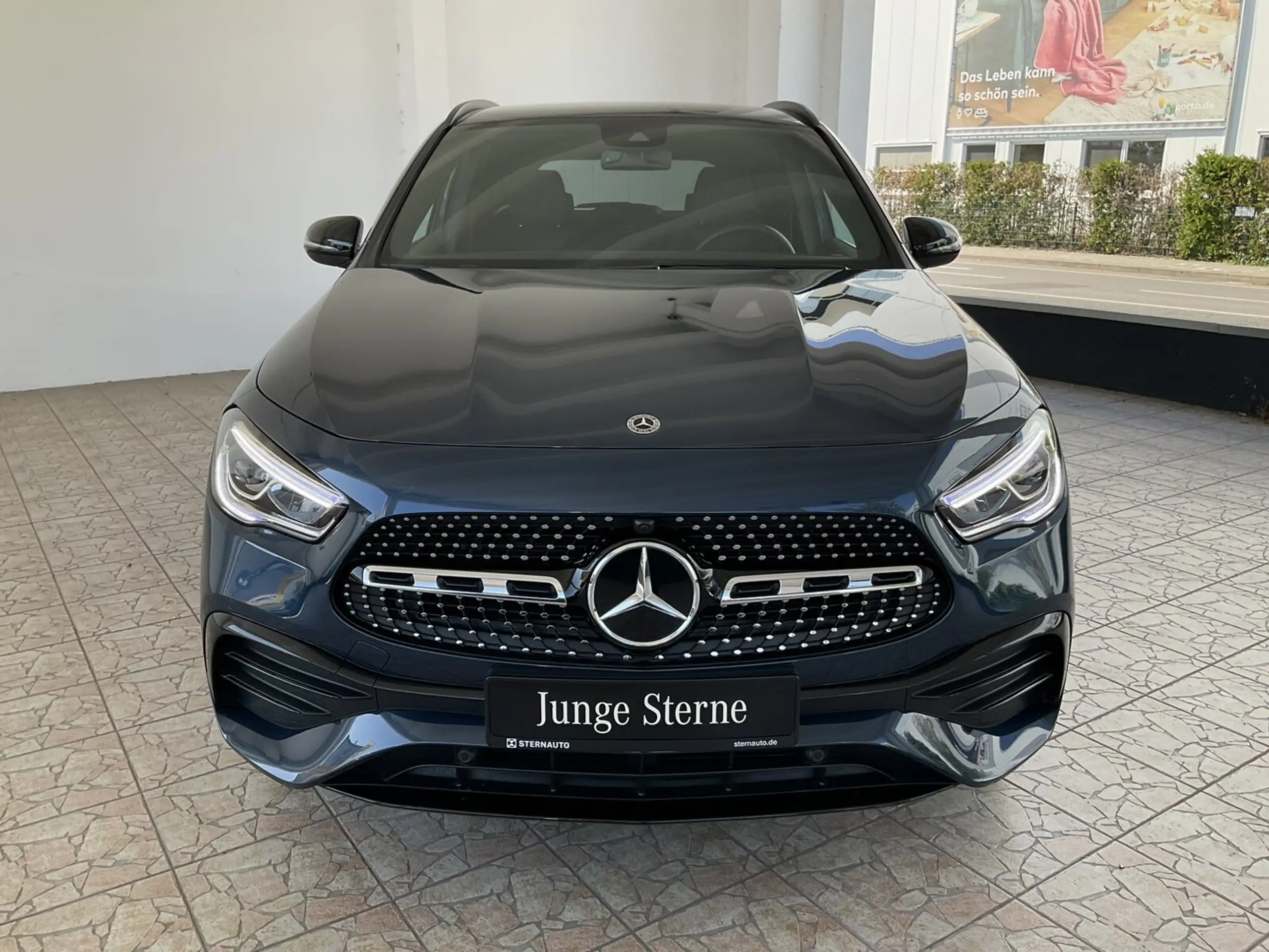 Mercedes-Benz - GLA 250