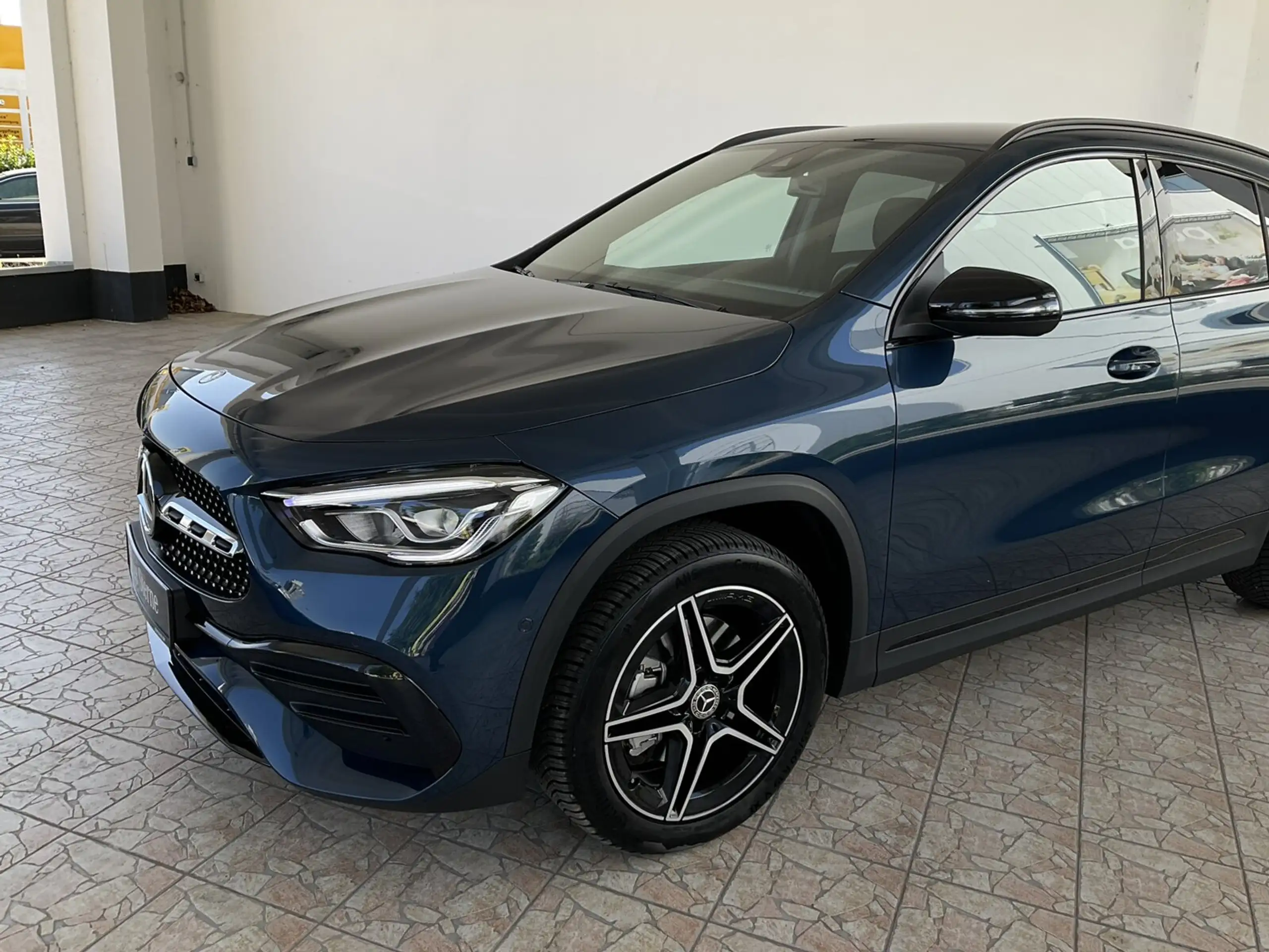 Mercedes-Benz - GLA 250