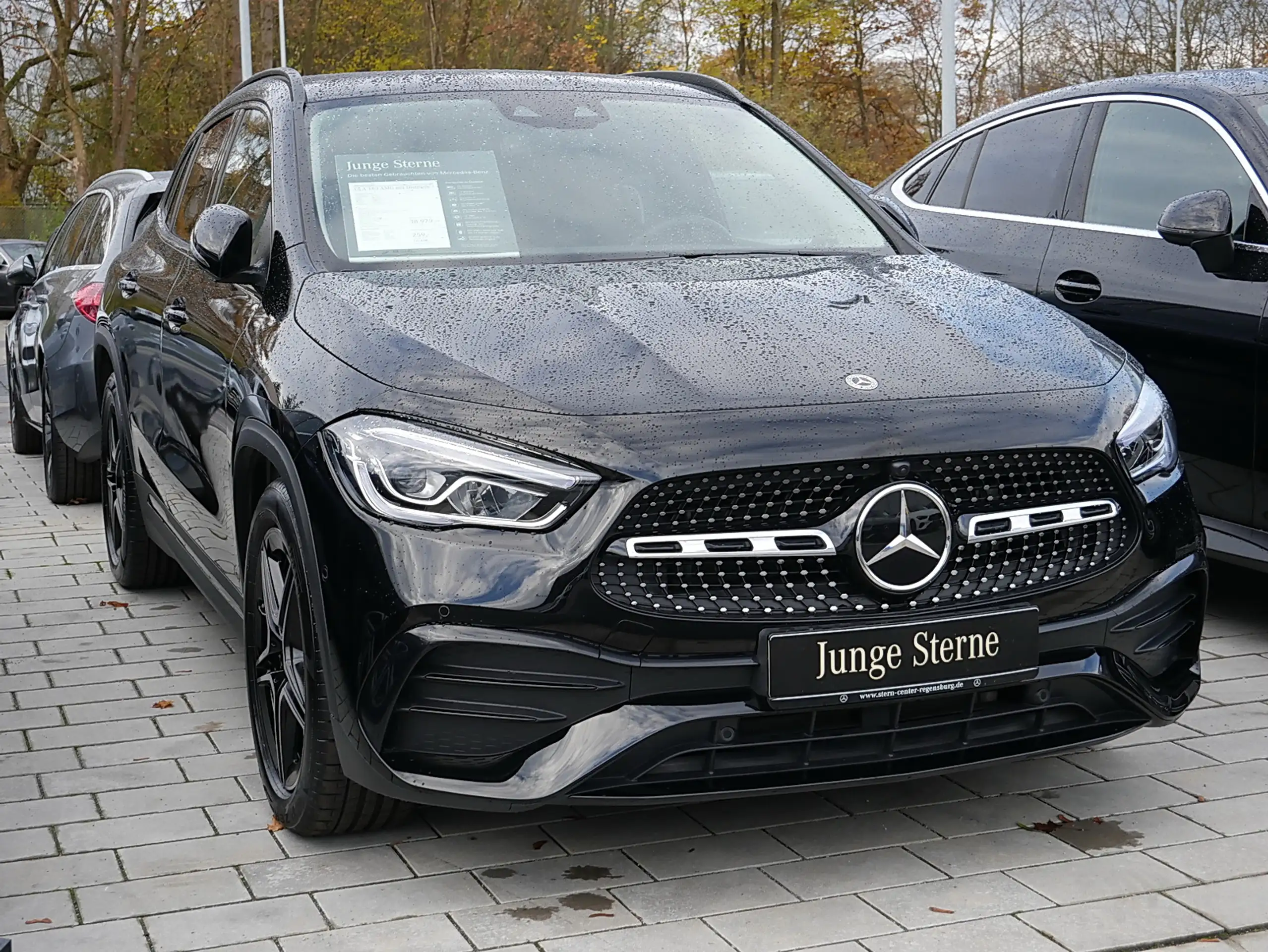 Mercedes-Benz - GLA 180