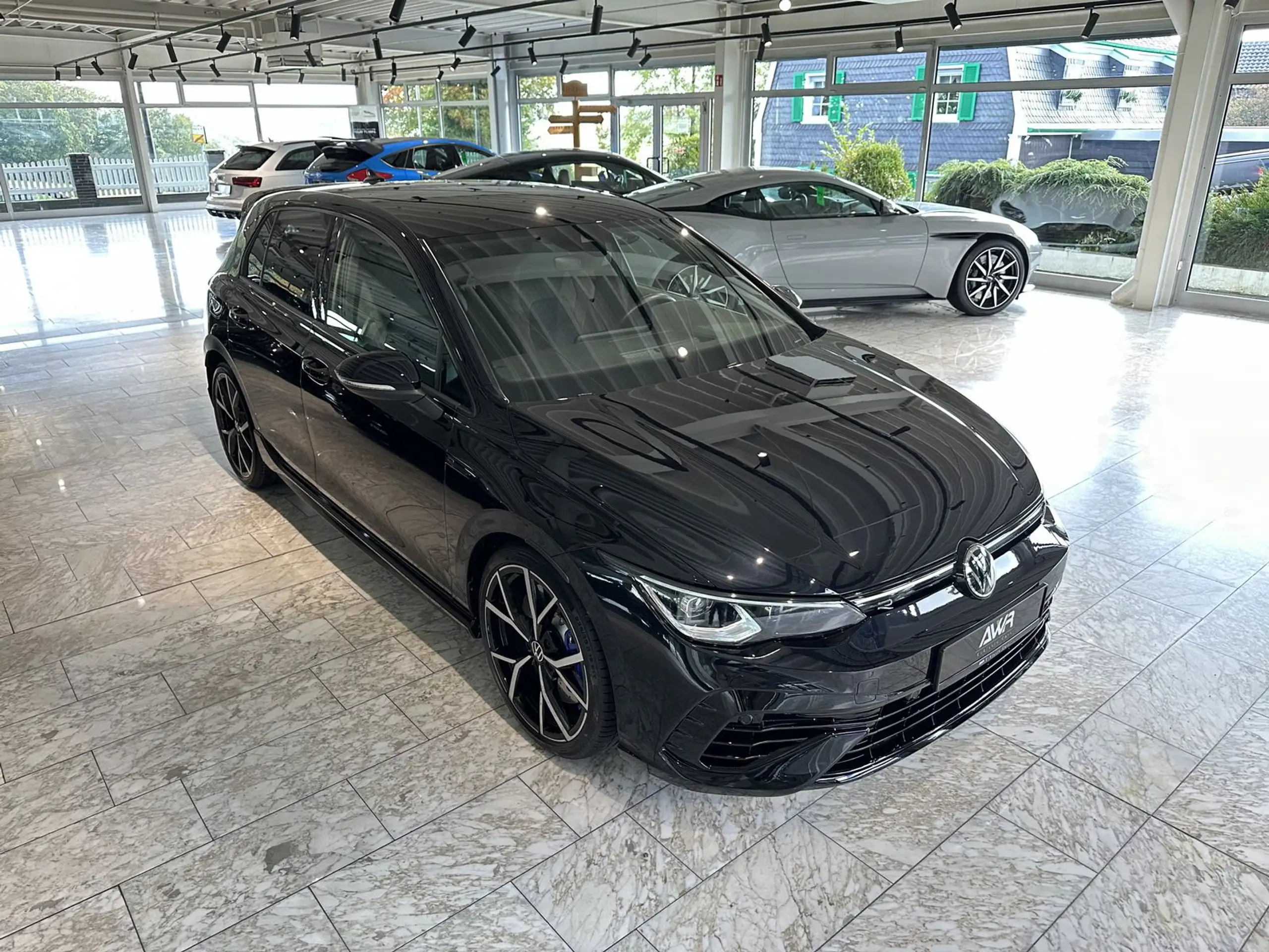 Volkswagen - Golf