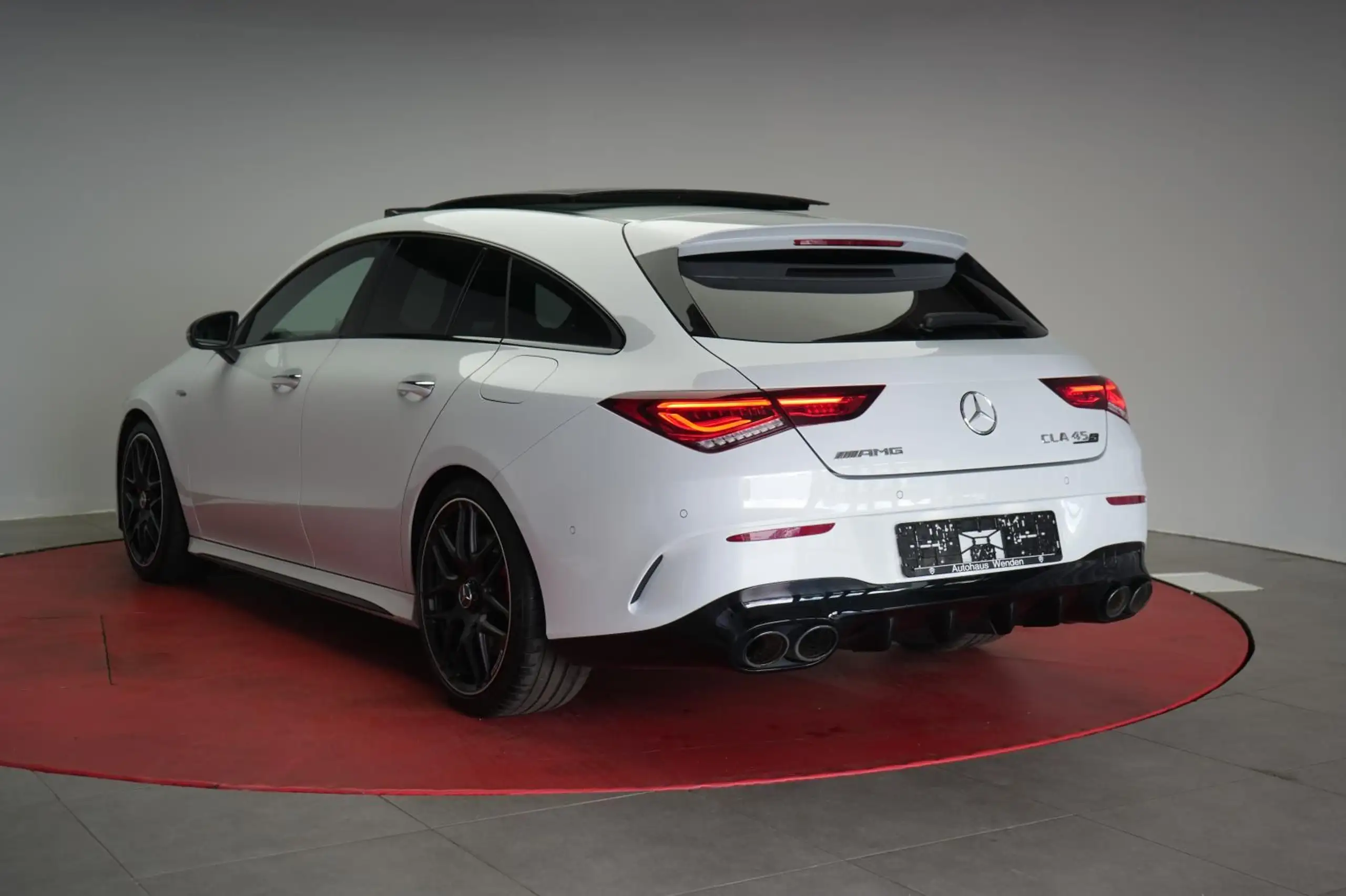 Mercedes-Benz - CLA 45 AMG