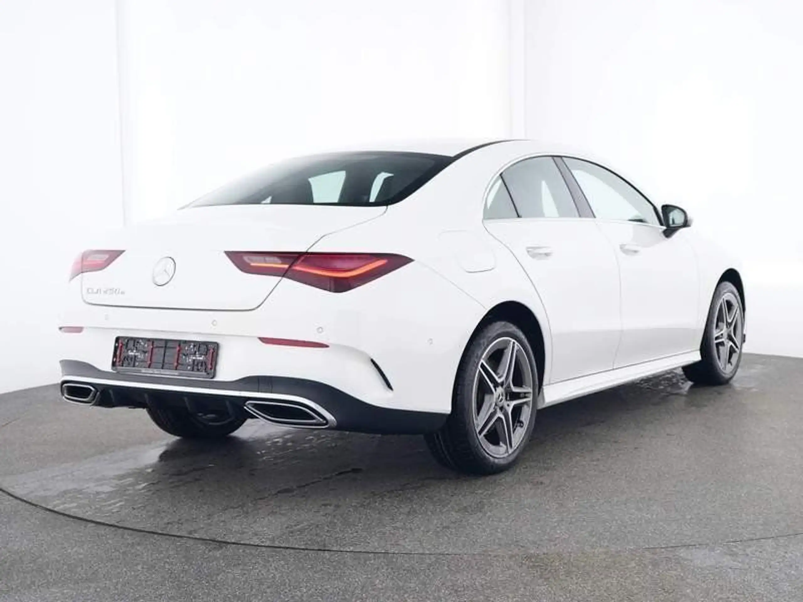 Mercedes-Benz - CLA 250