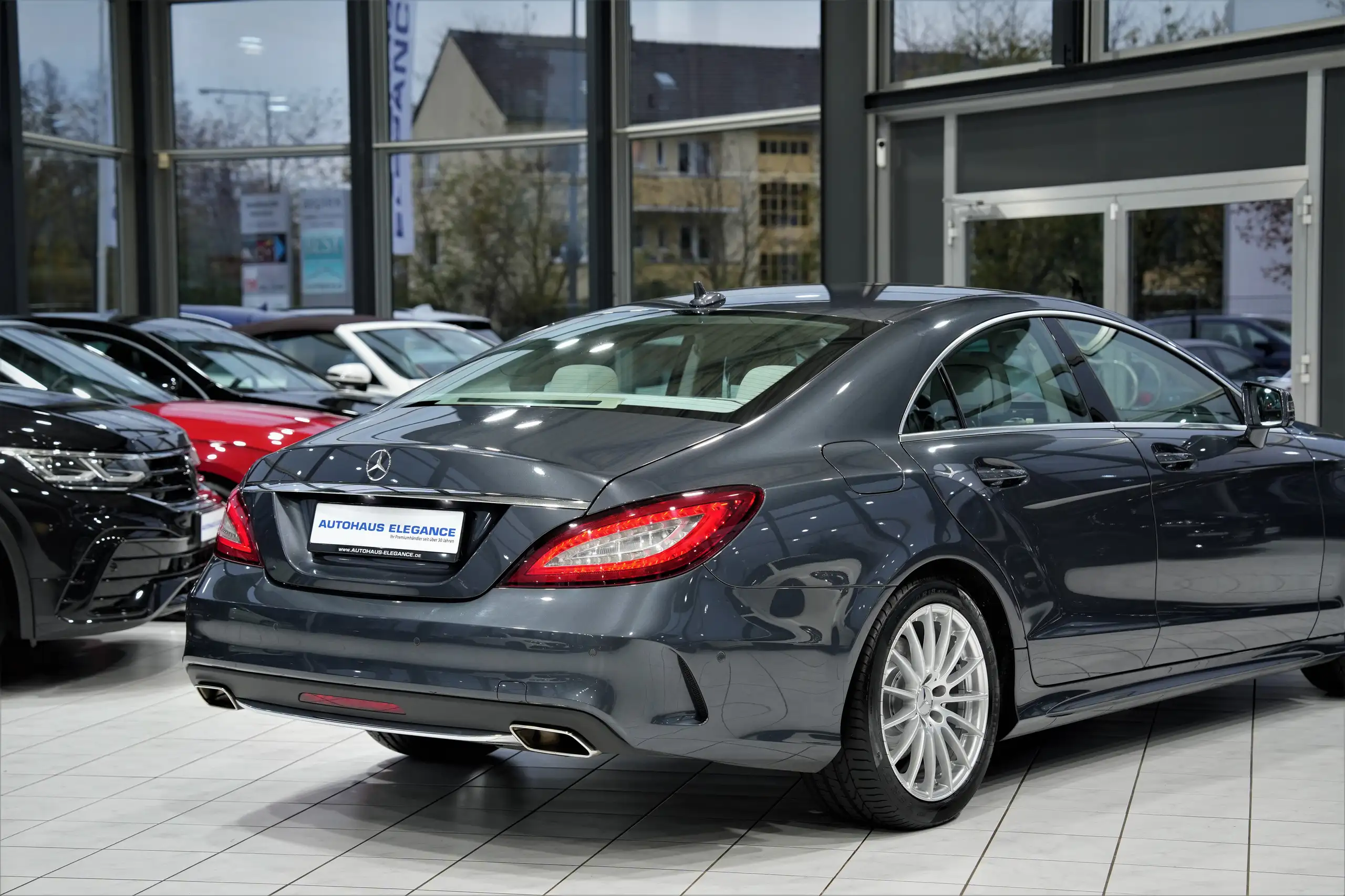 Mercedes-Benz - CLS 500