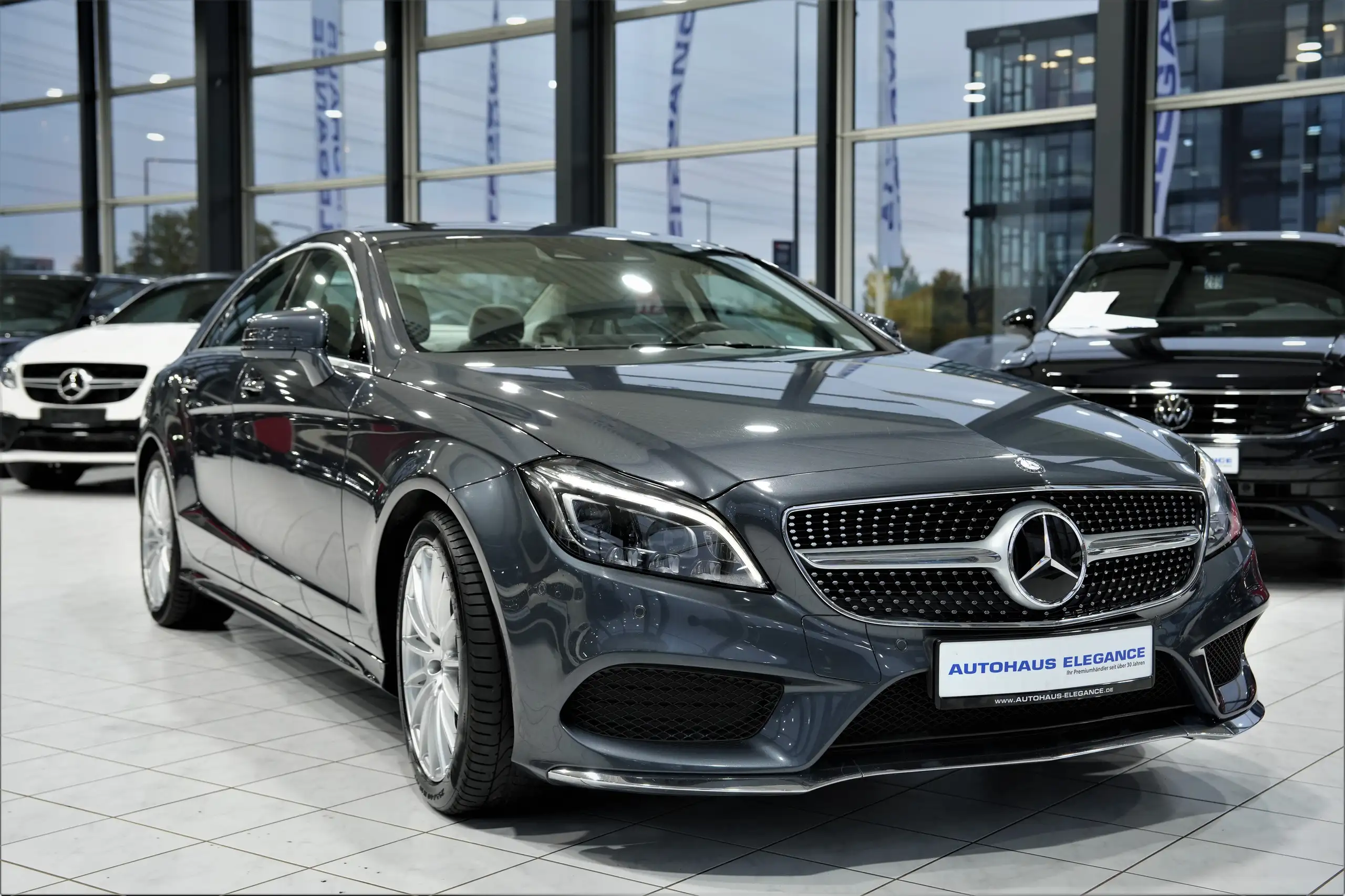 Mercedes-Benz - CLS 500