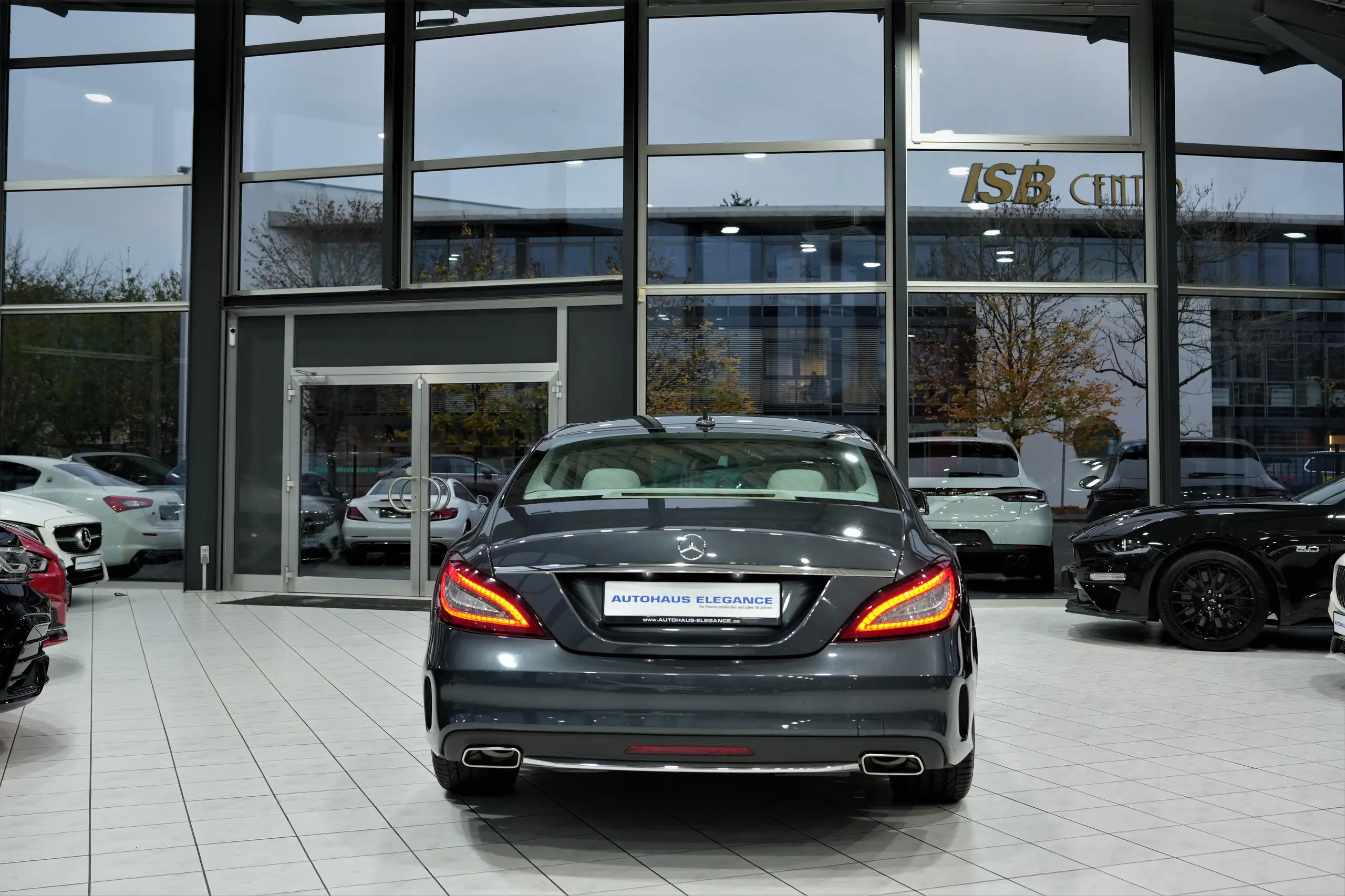 Mercedes-Benz - CLS 500