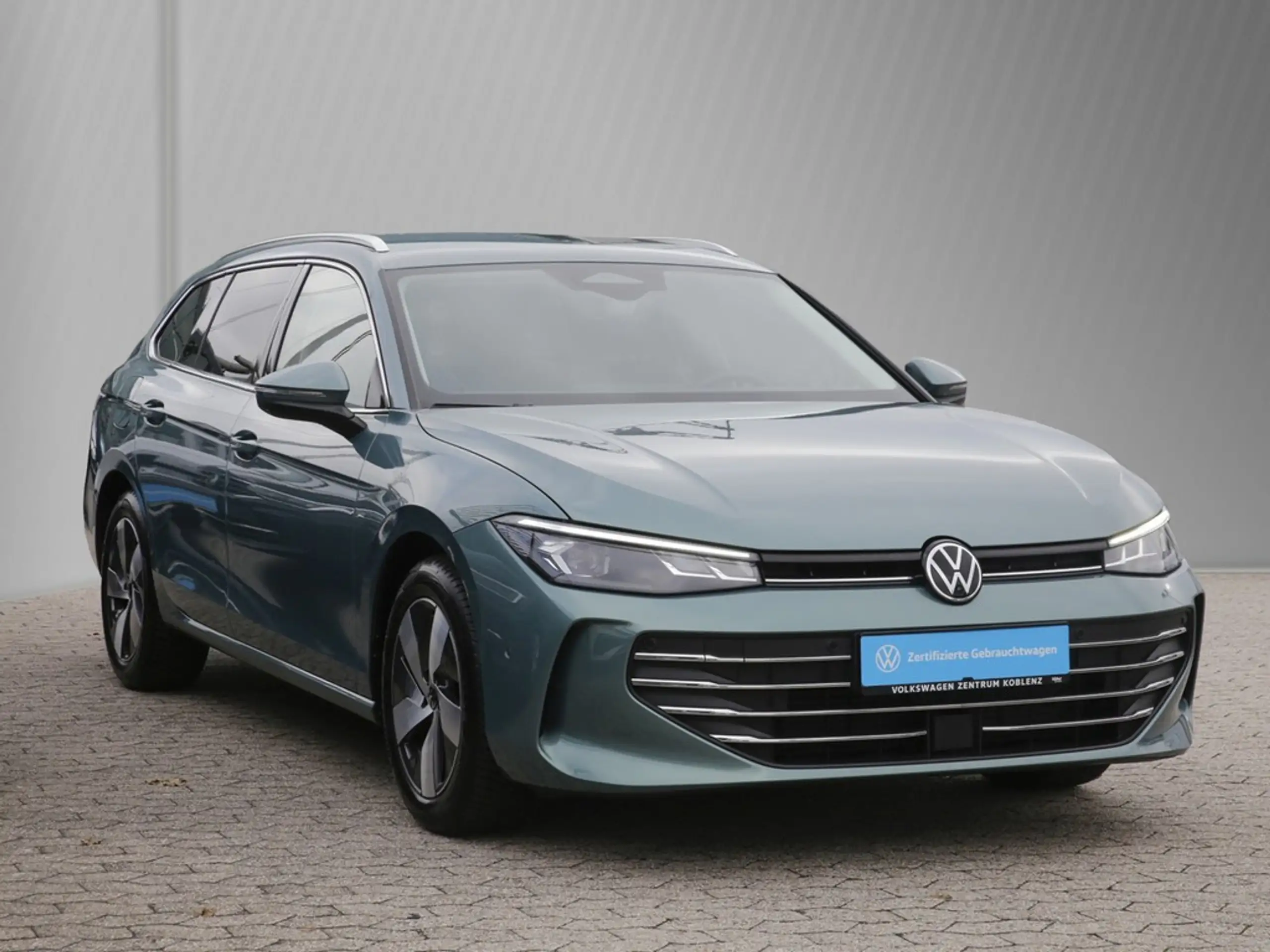 Volkswagen - Passat Variant