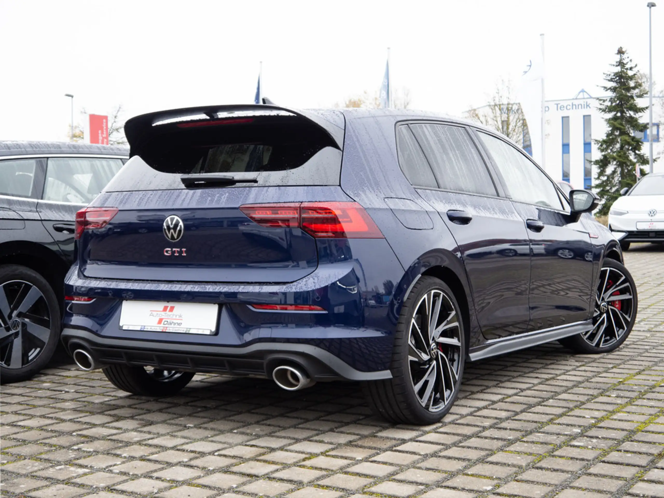 Volkswagen - Golf