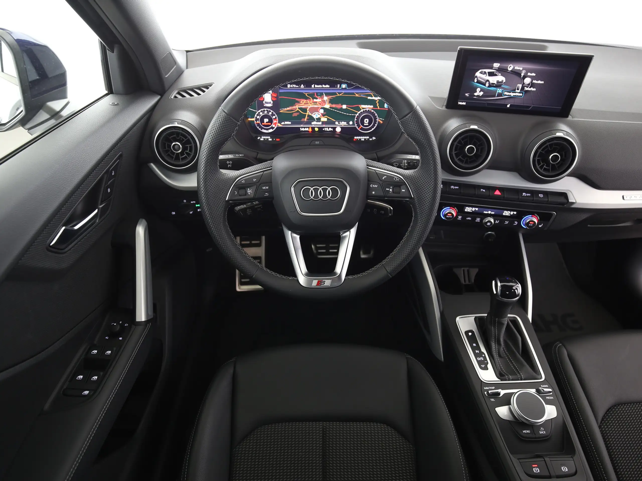 Audi - SQ2