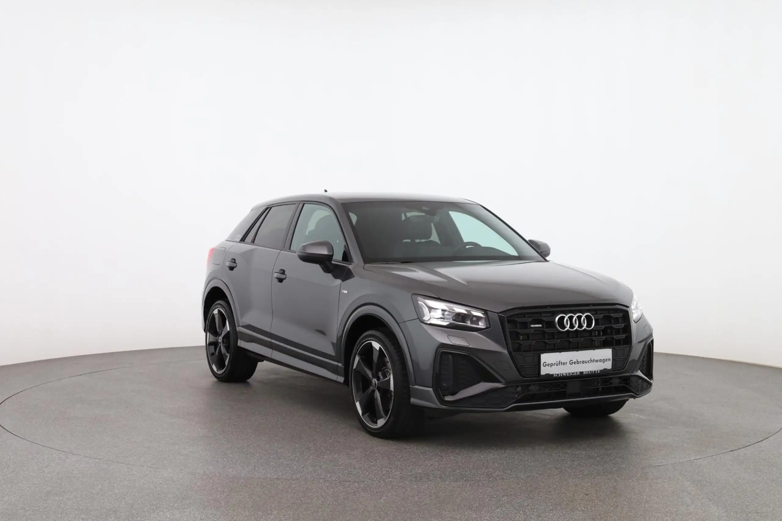 Audi - Q2