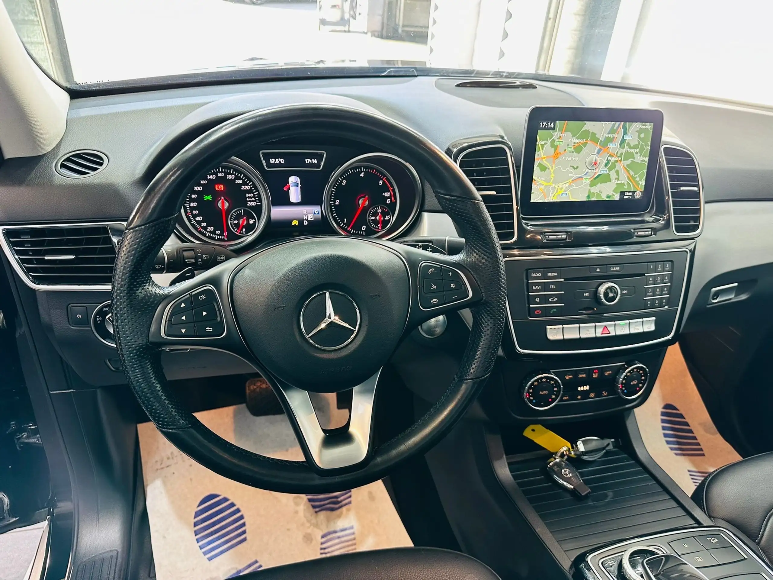 Mercedes-Benz - GLE 350