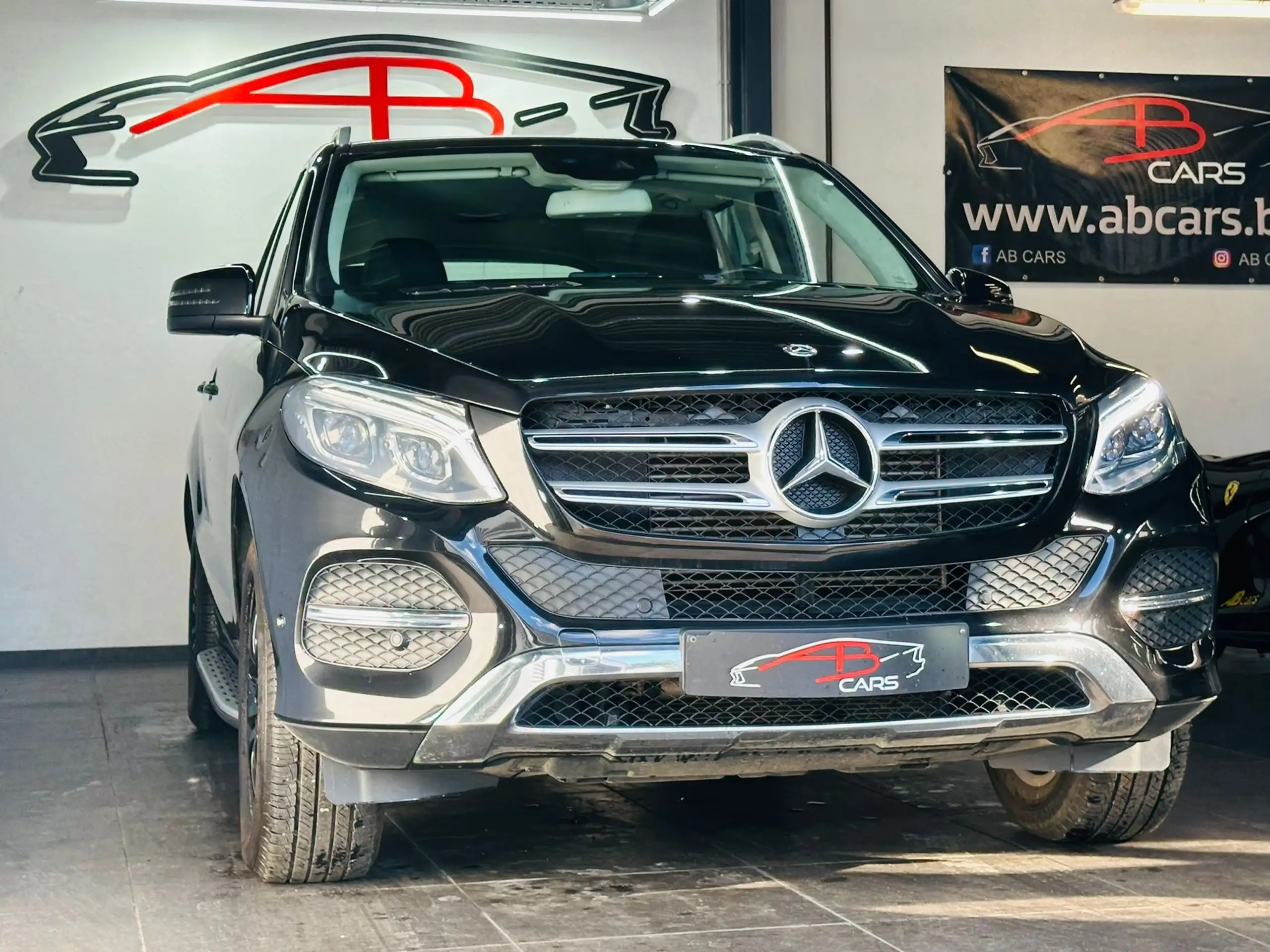 Mercedes-Benz - GLE 350