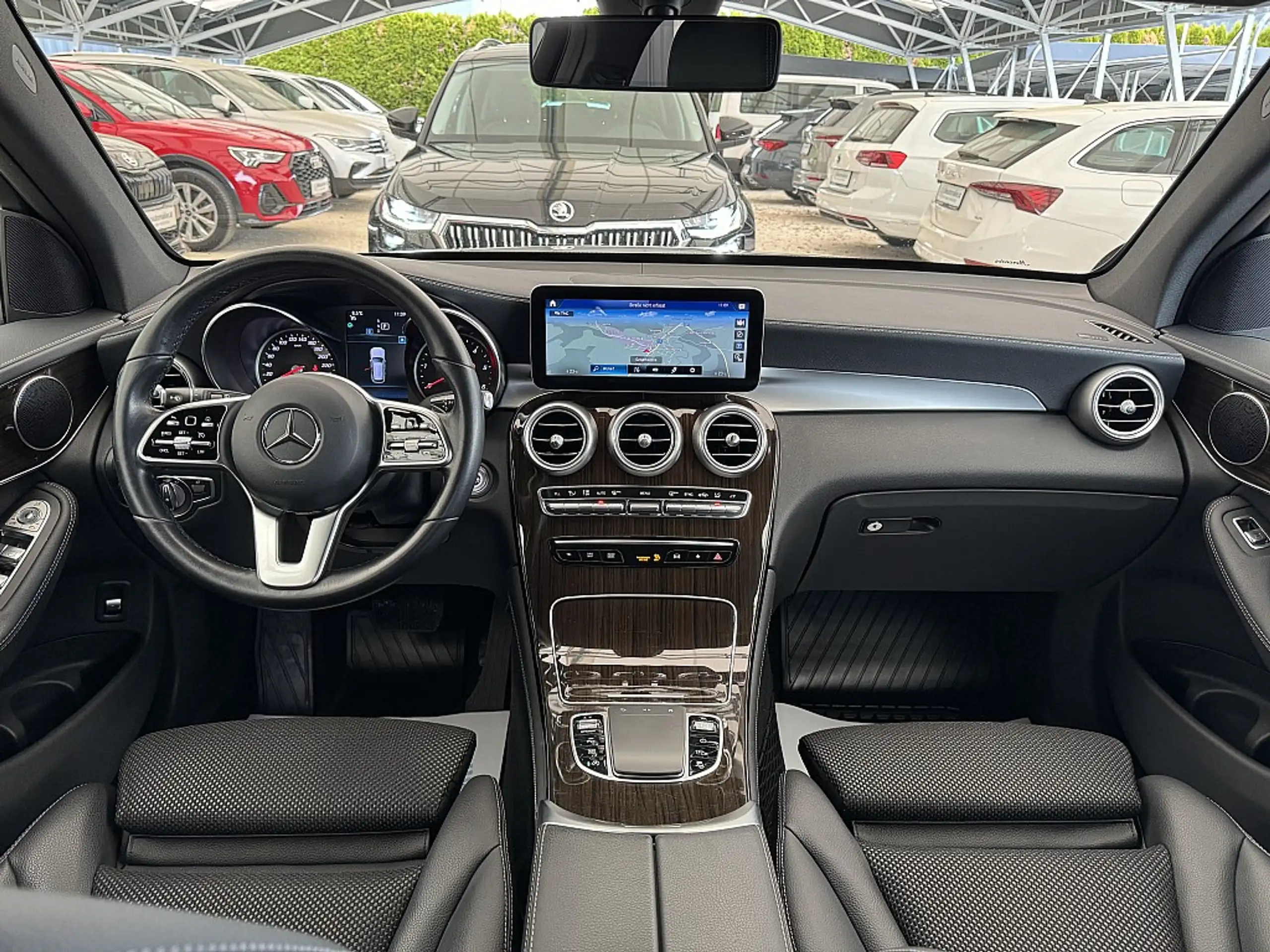 Mercedes-Benz - GLC 220