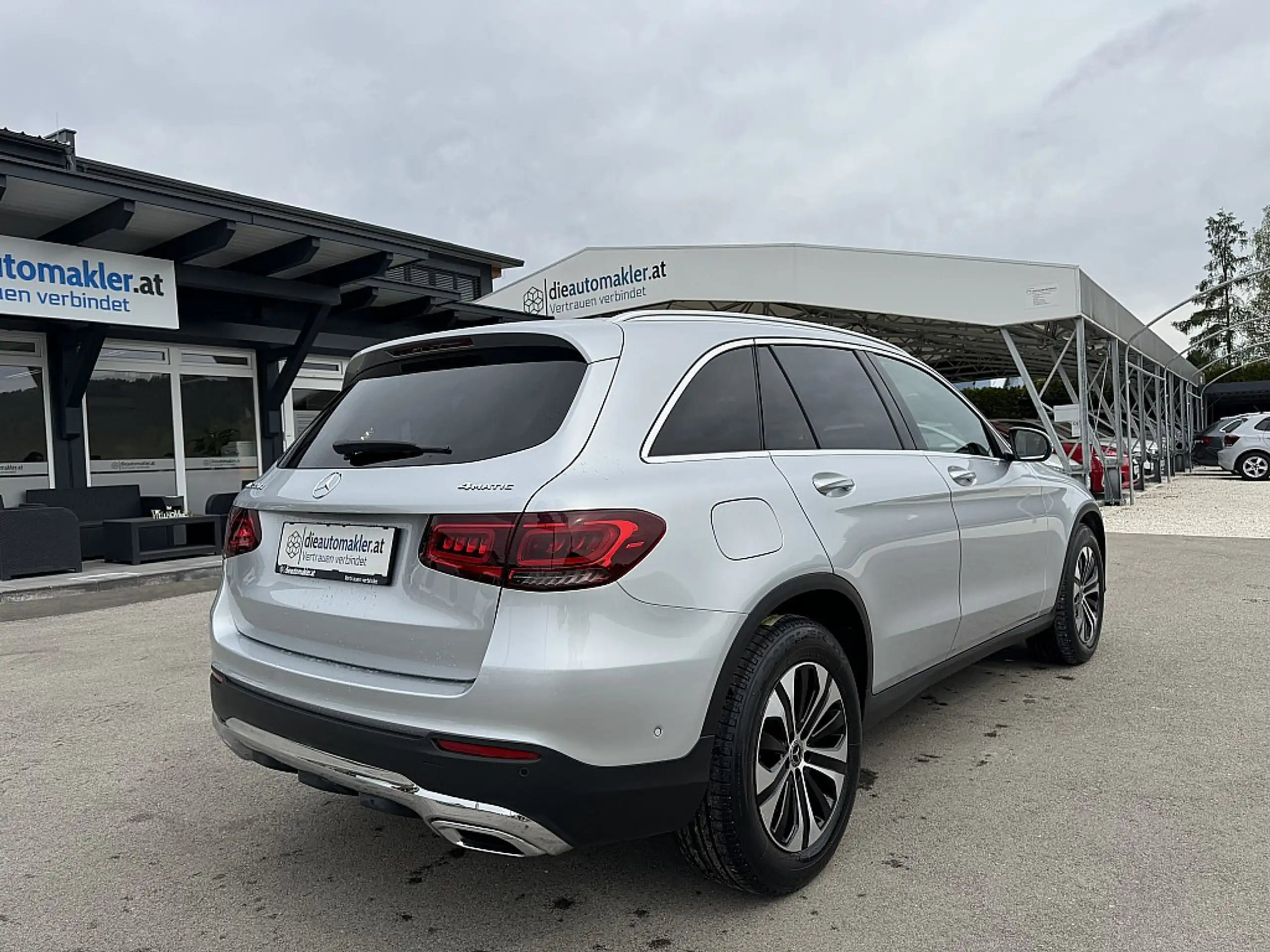 Mercedes-Benz - GLC 220