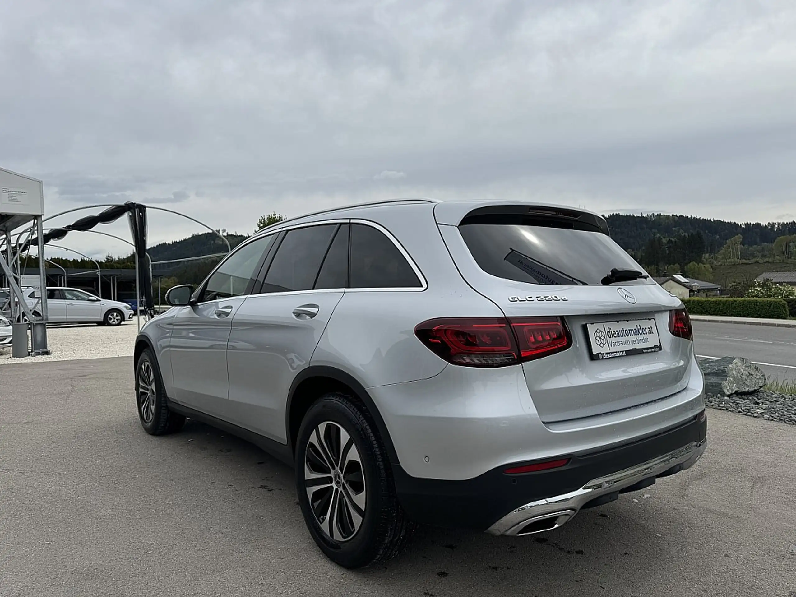 Mercedes-Benz - GLC 220