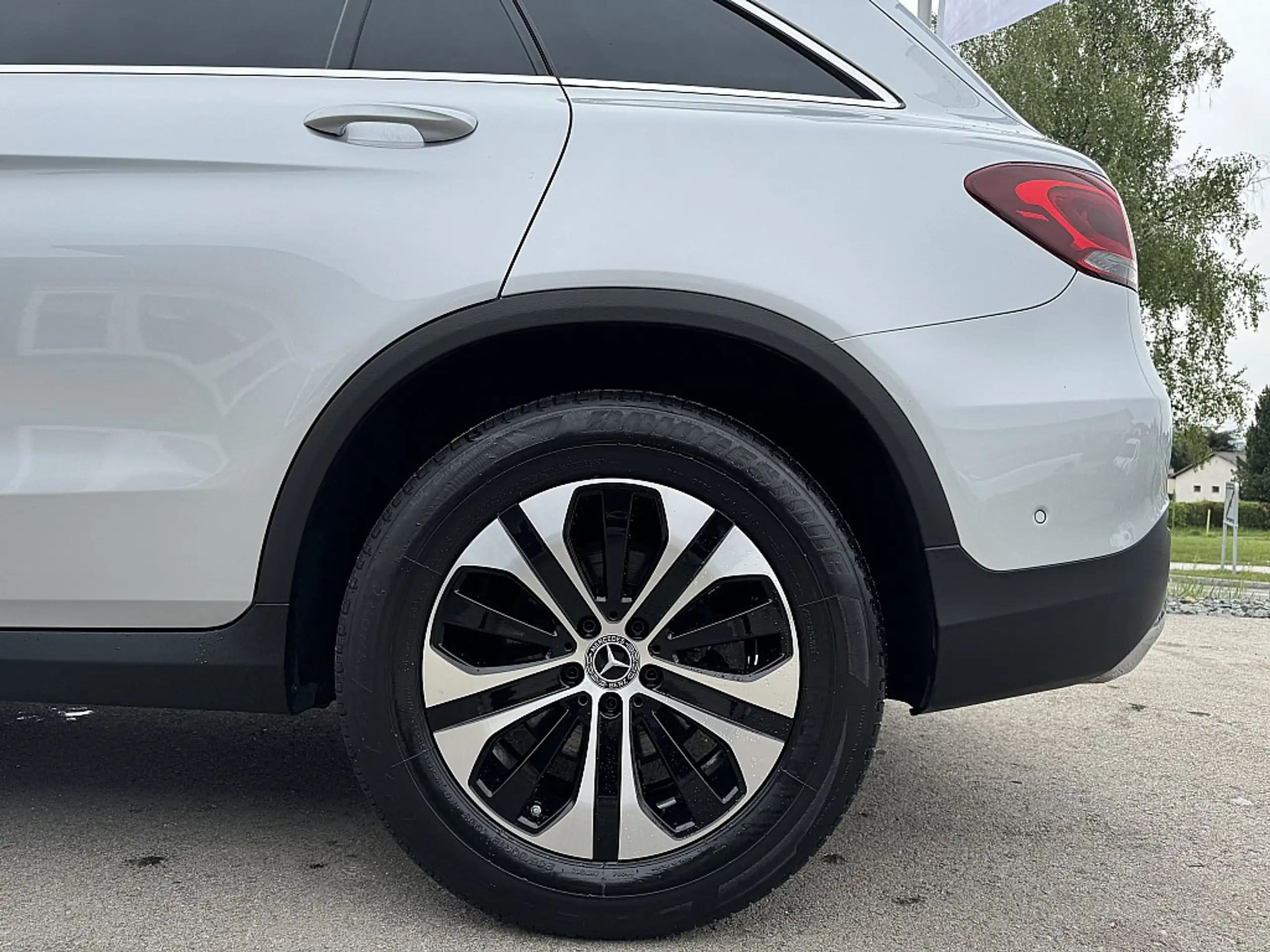 Mercedes-Benz - GLC 220