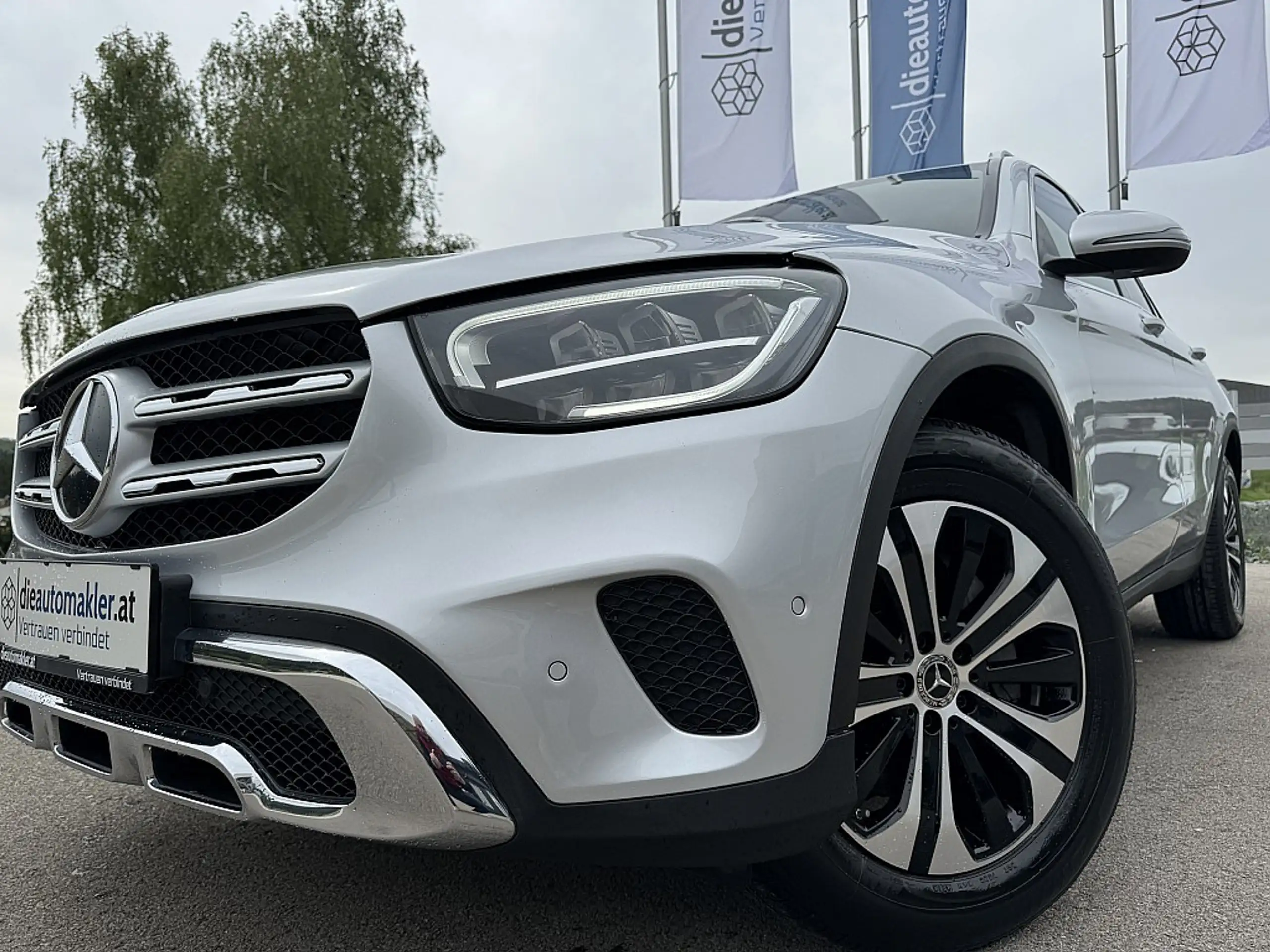 Mercedes-Benz - GLC 220