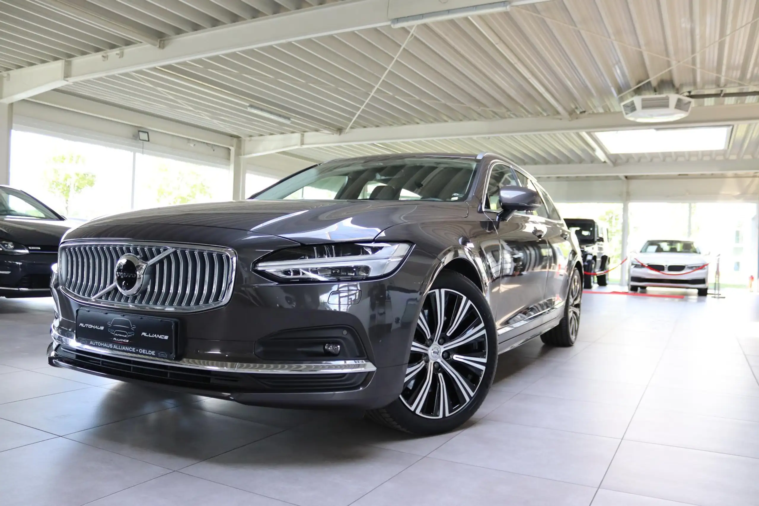 Volvo - V90