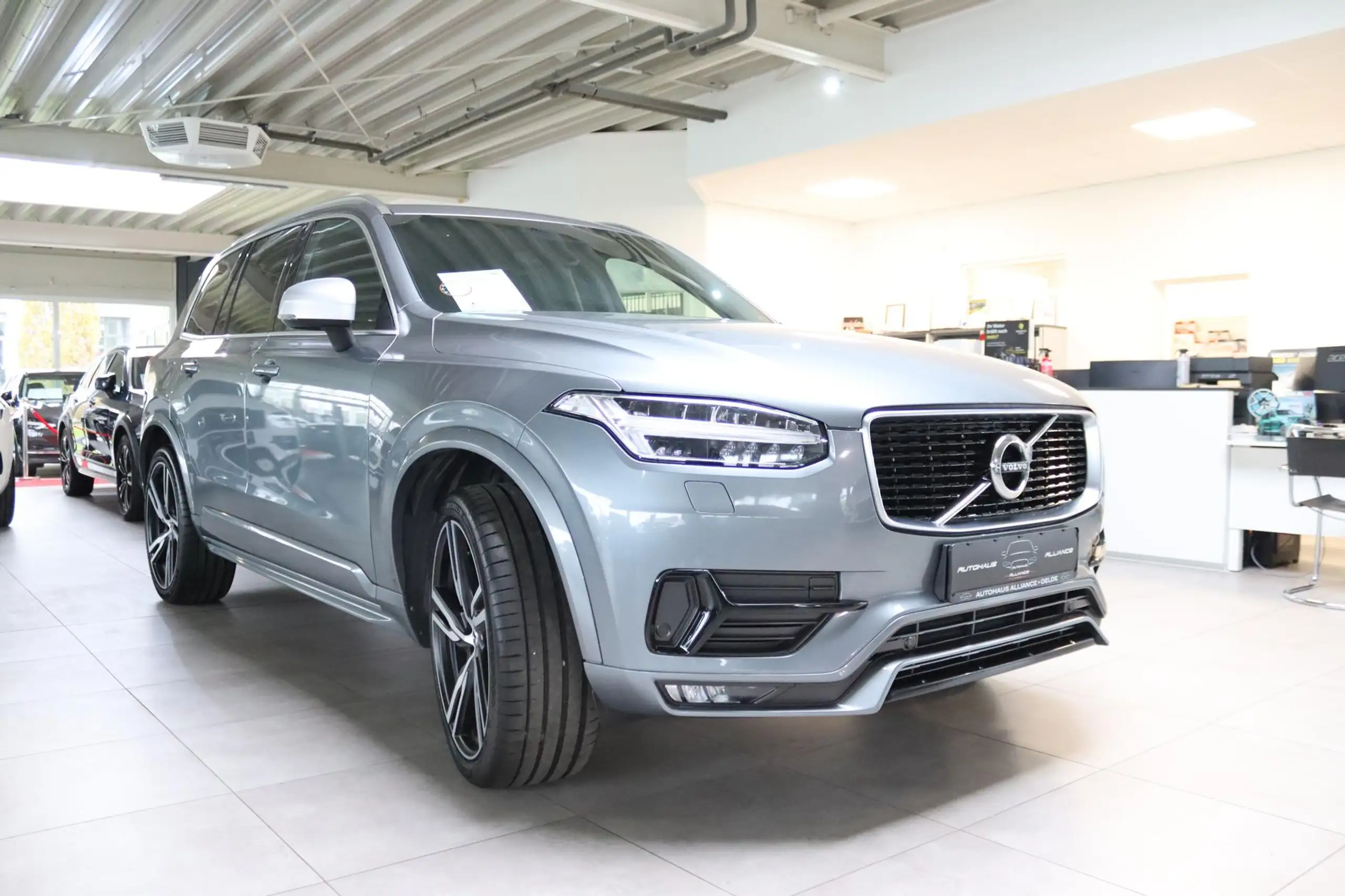 Volvo - XC90