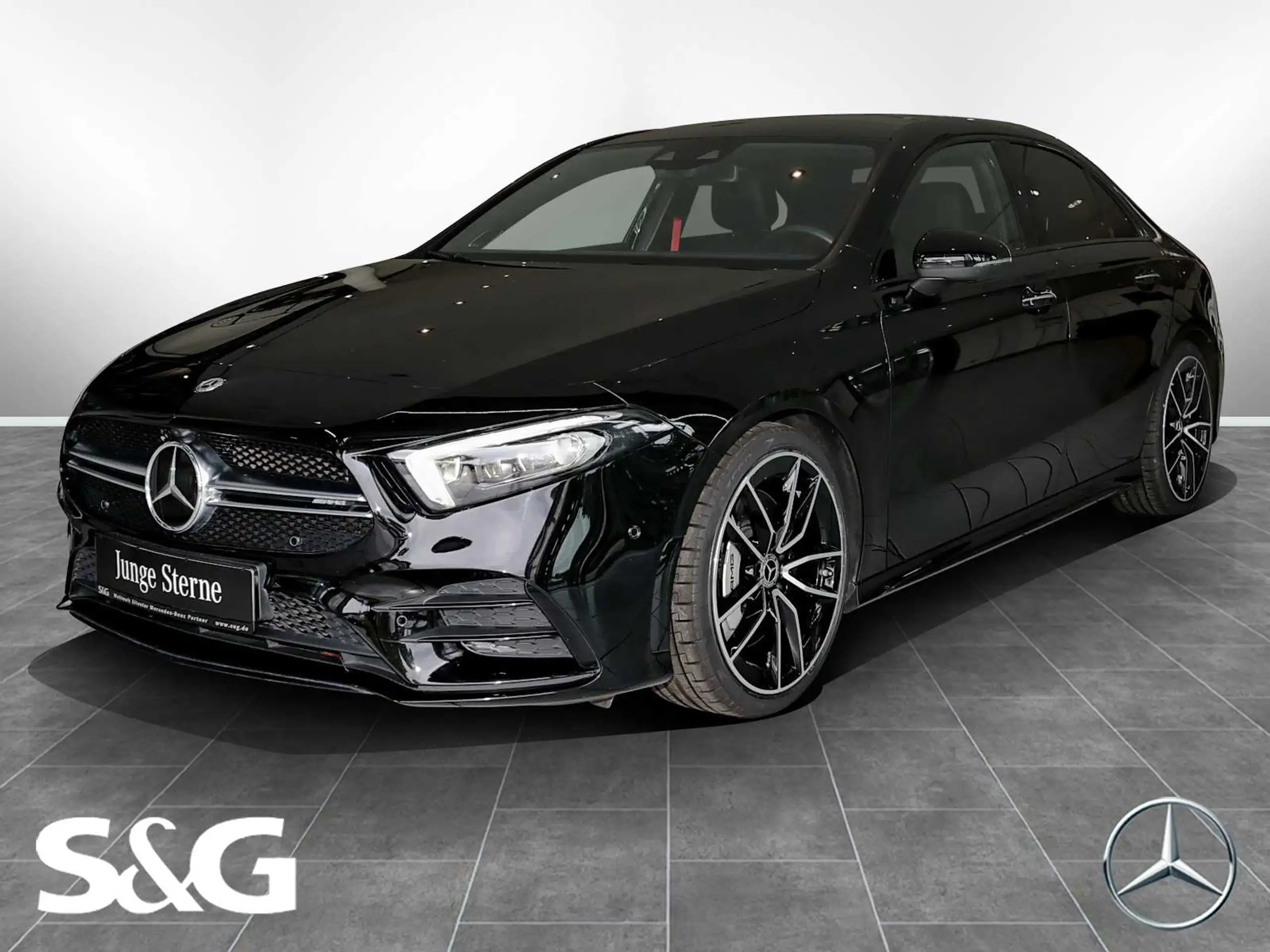 Mercedes-Benz - A 35 AMG