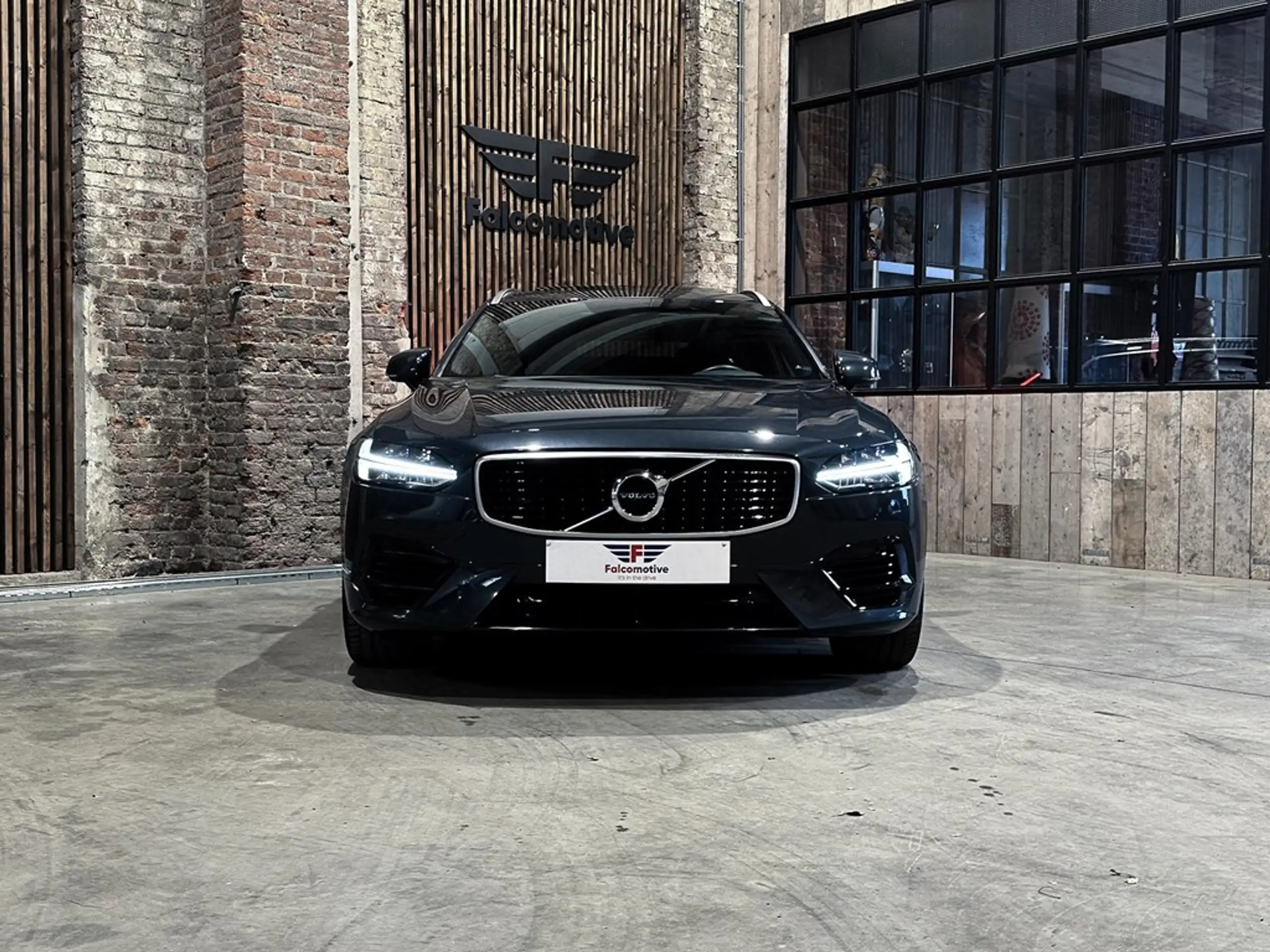 Volvo - V90