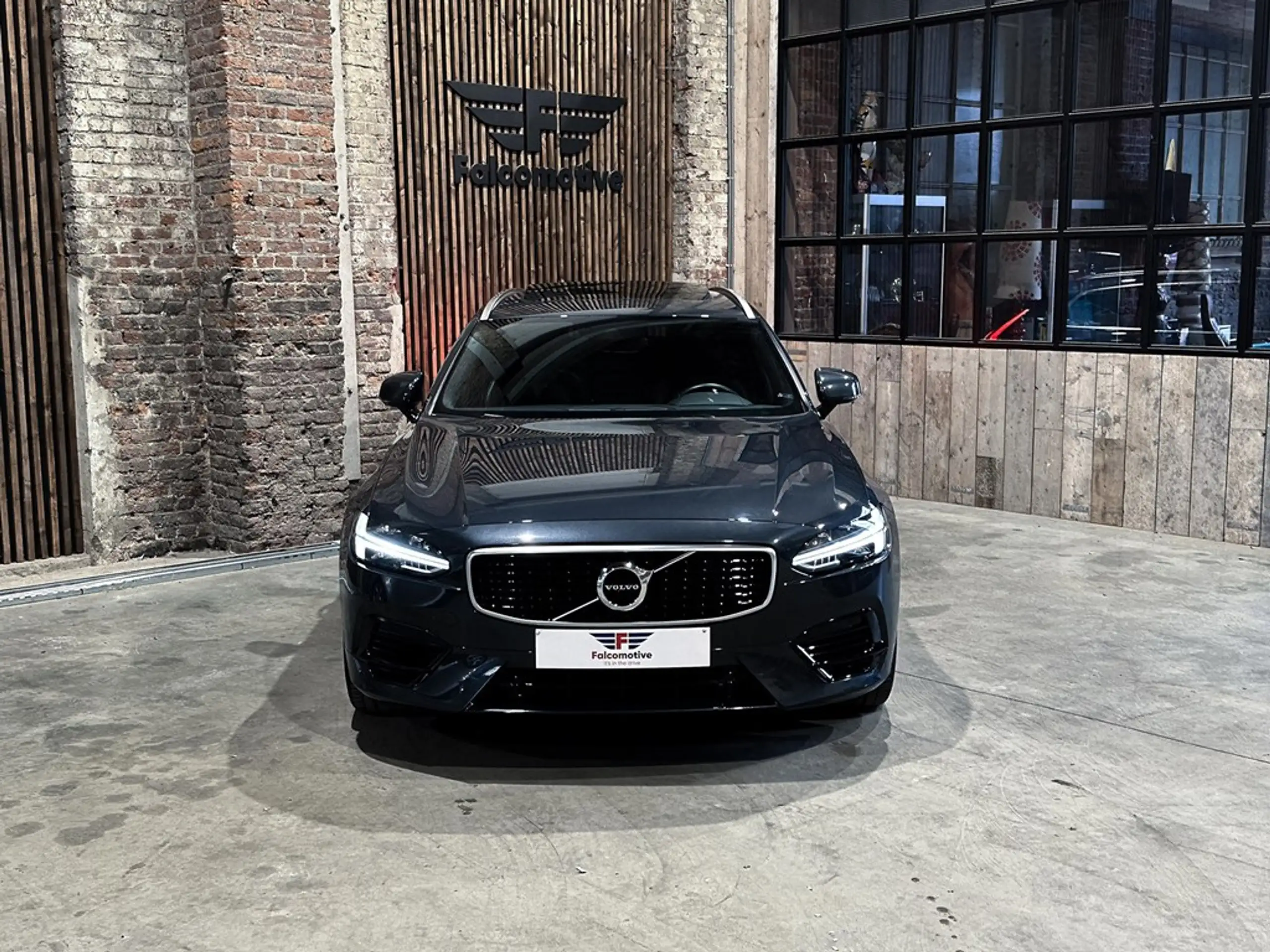 Volvo - V90