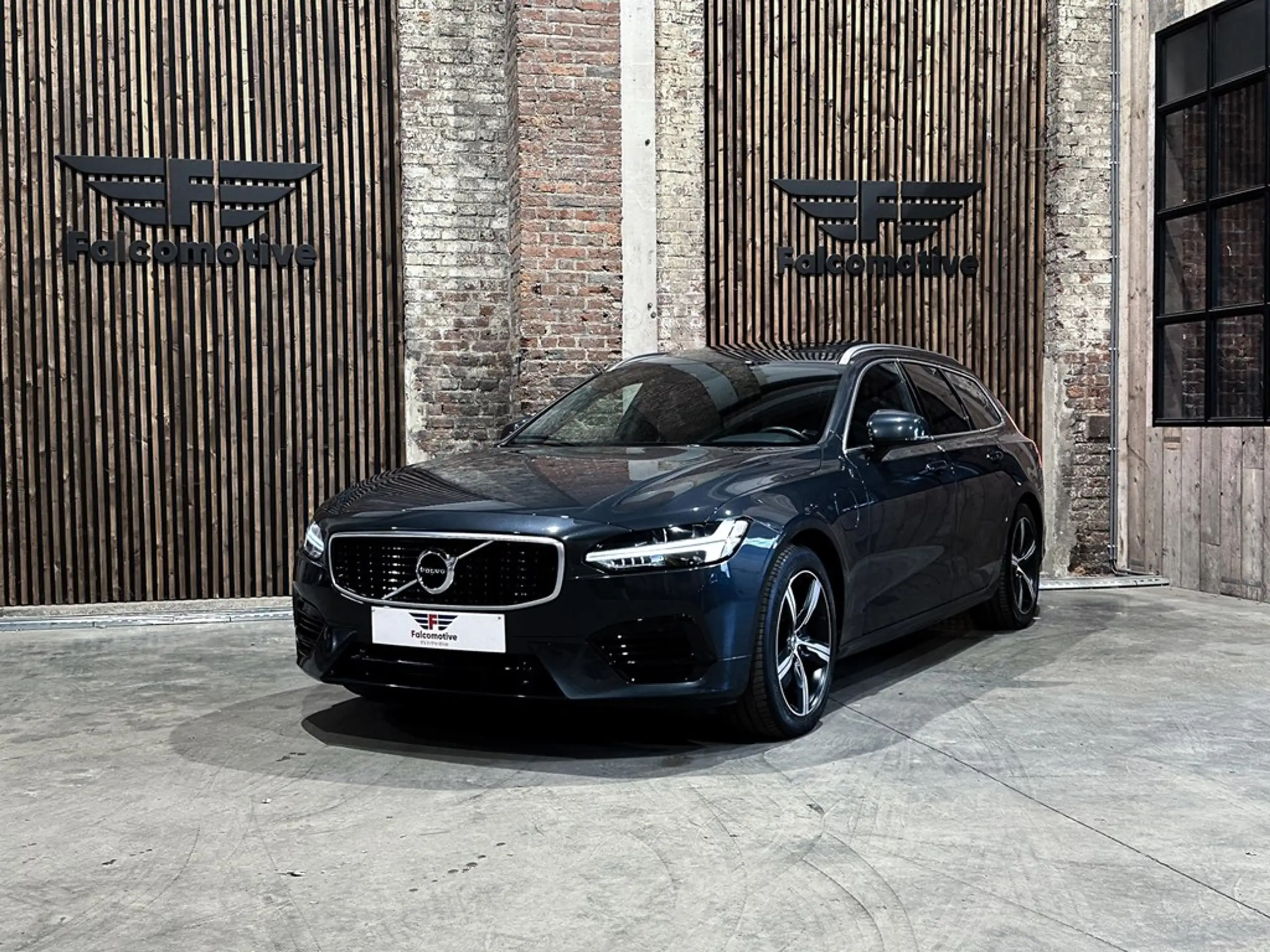 Volvo - V90