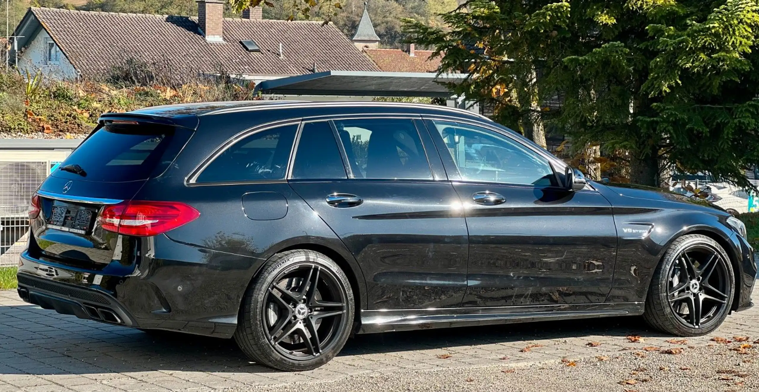 Mercedes-Benz - C 63 AMG