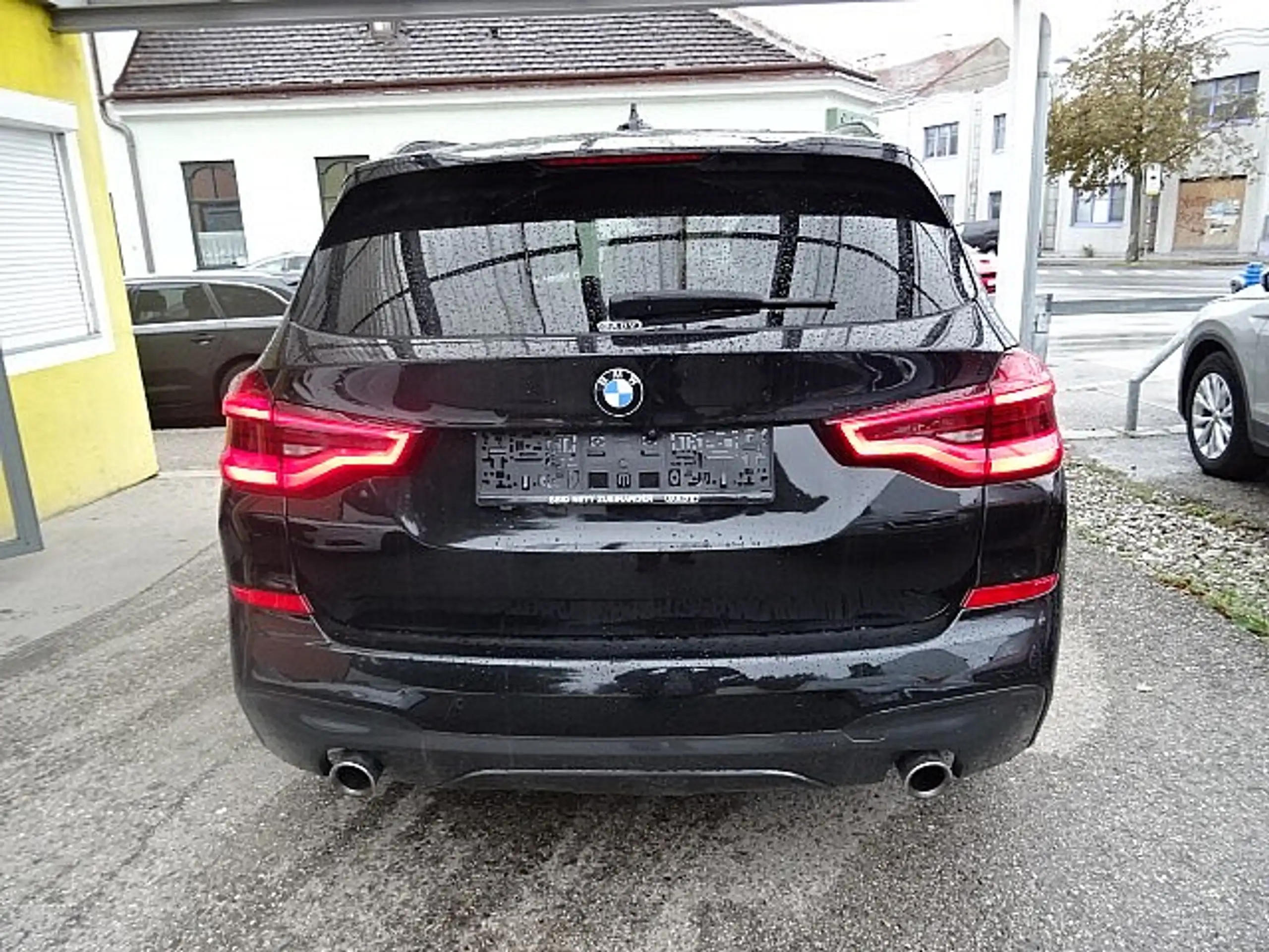 BMW - X3