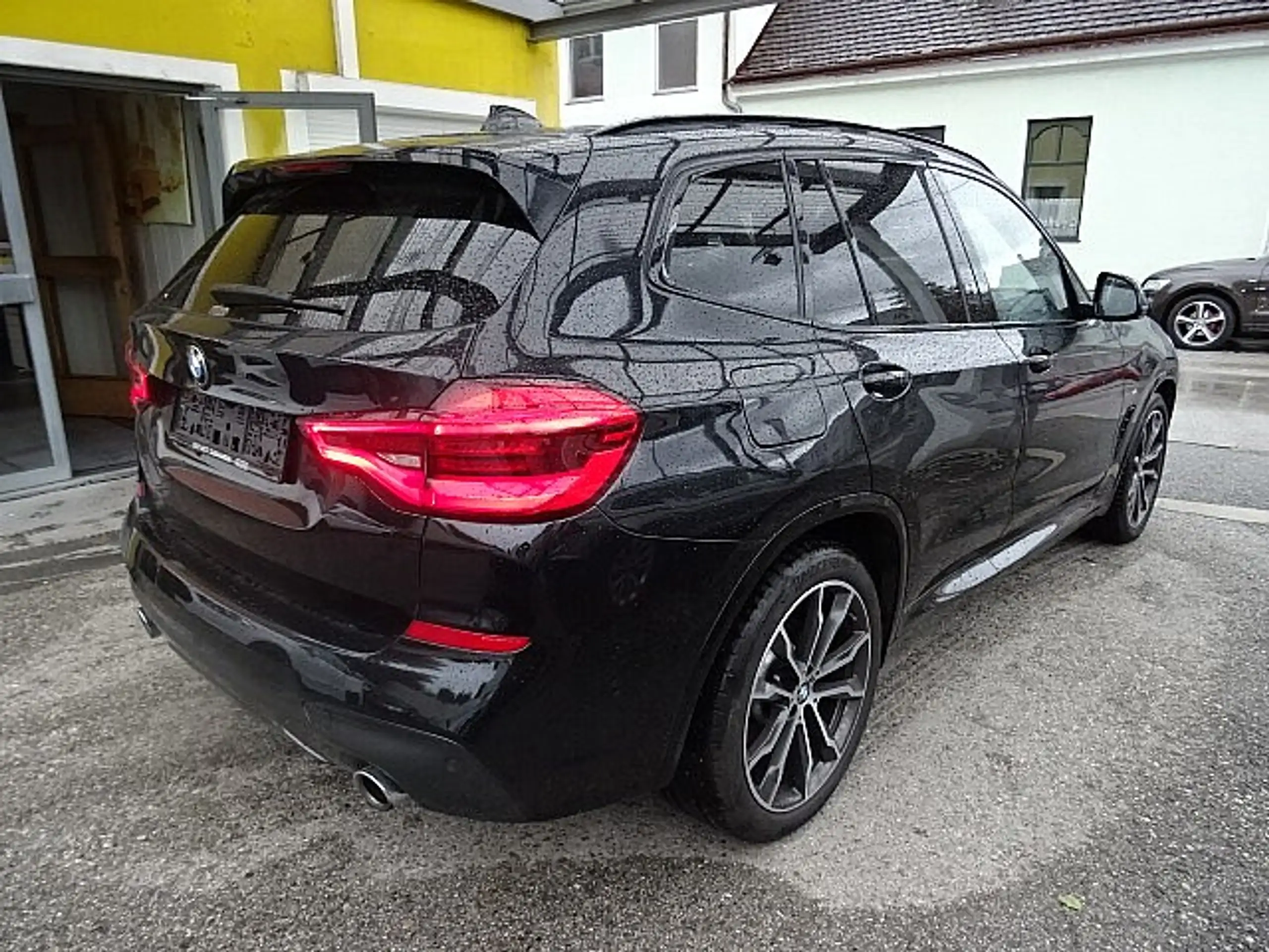 BMW - X3