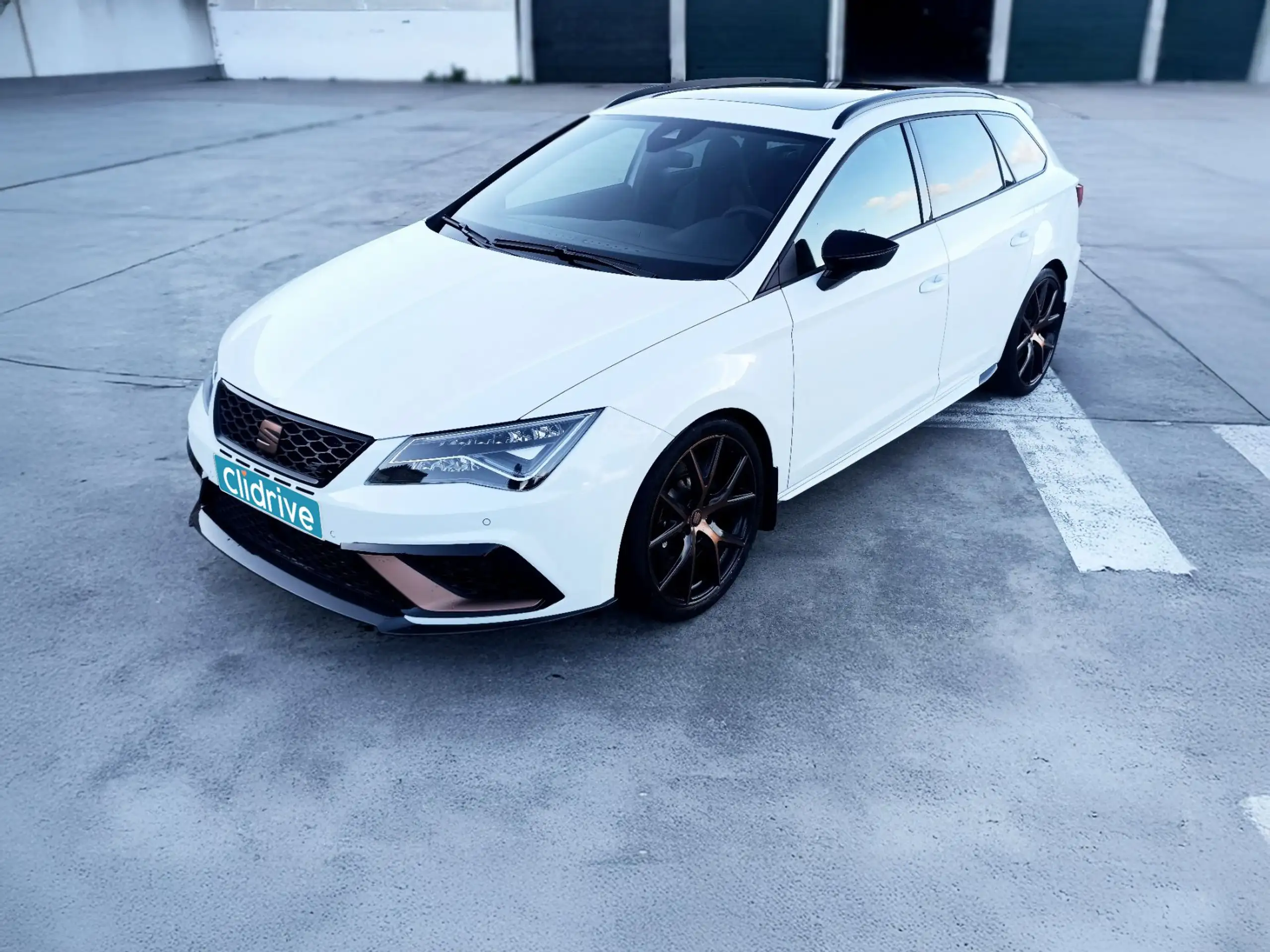 SEAT - Leon