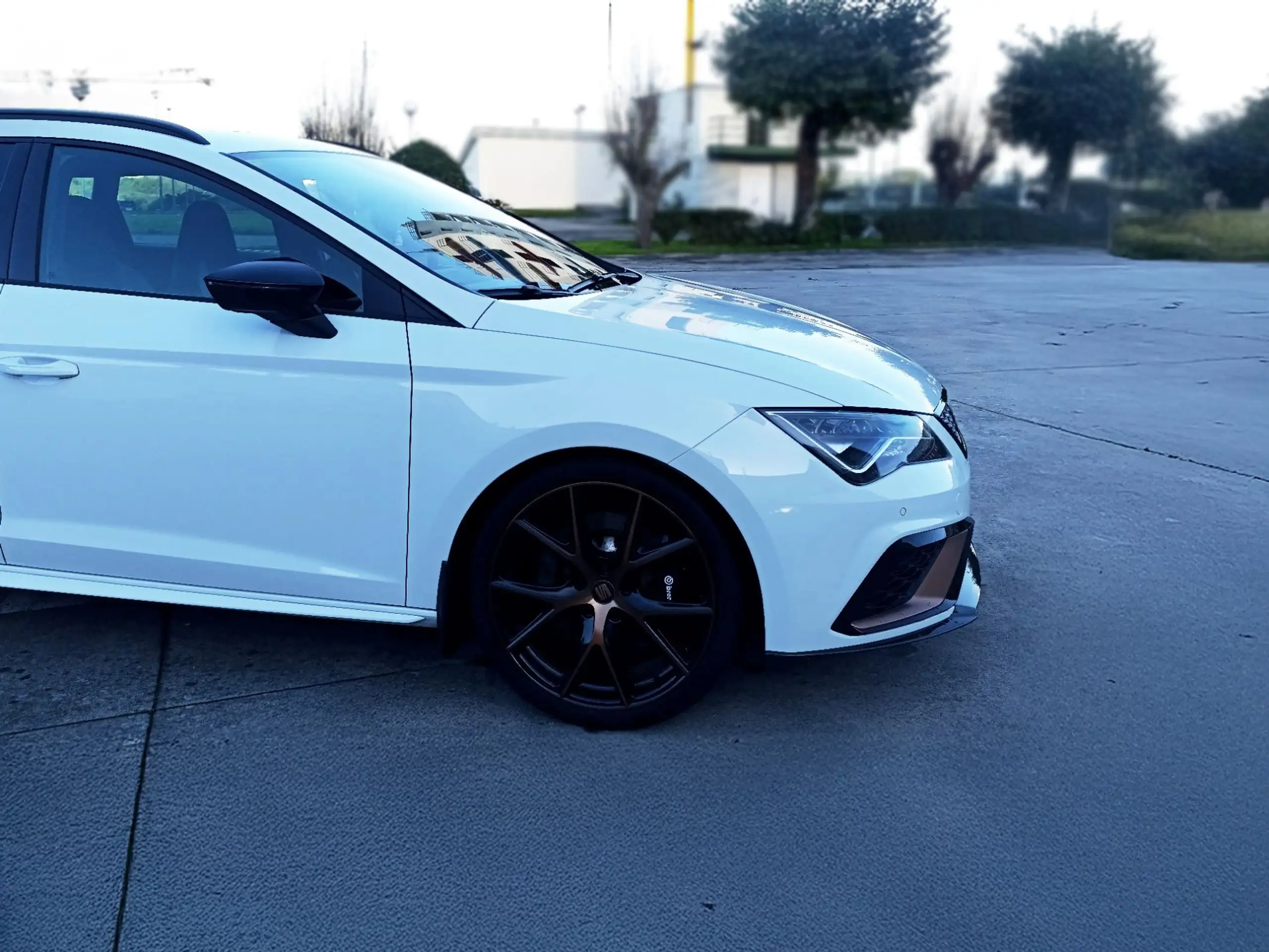 SEAT - Leon