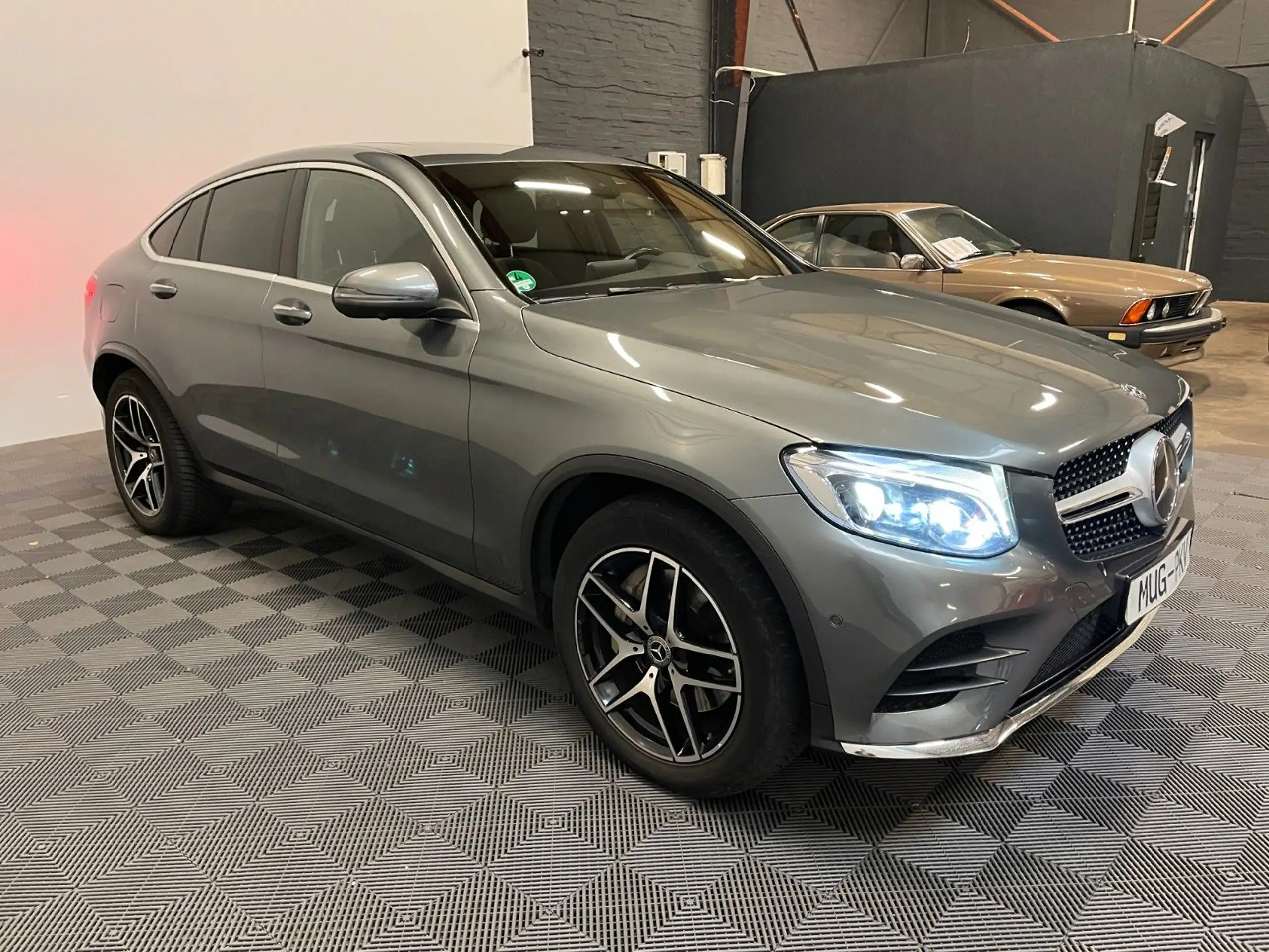 Mercedes-Benz - GLC 350