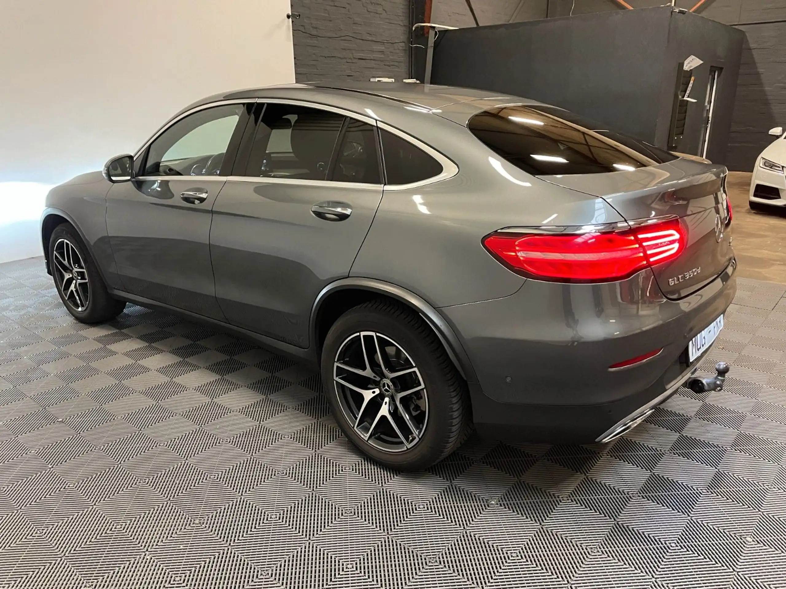 Mercedes-Benz - GLC 350