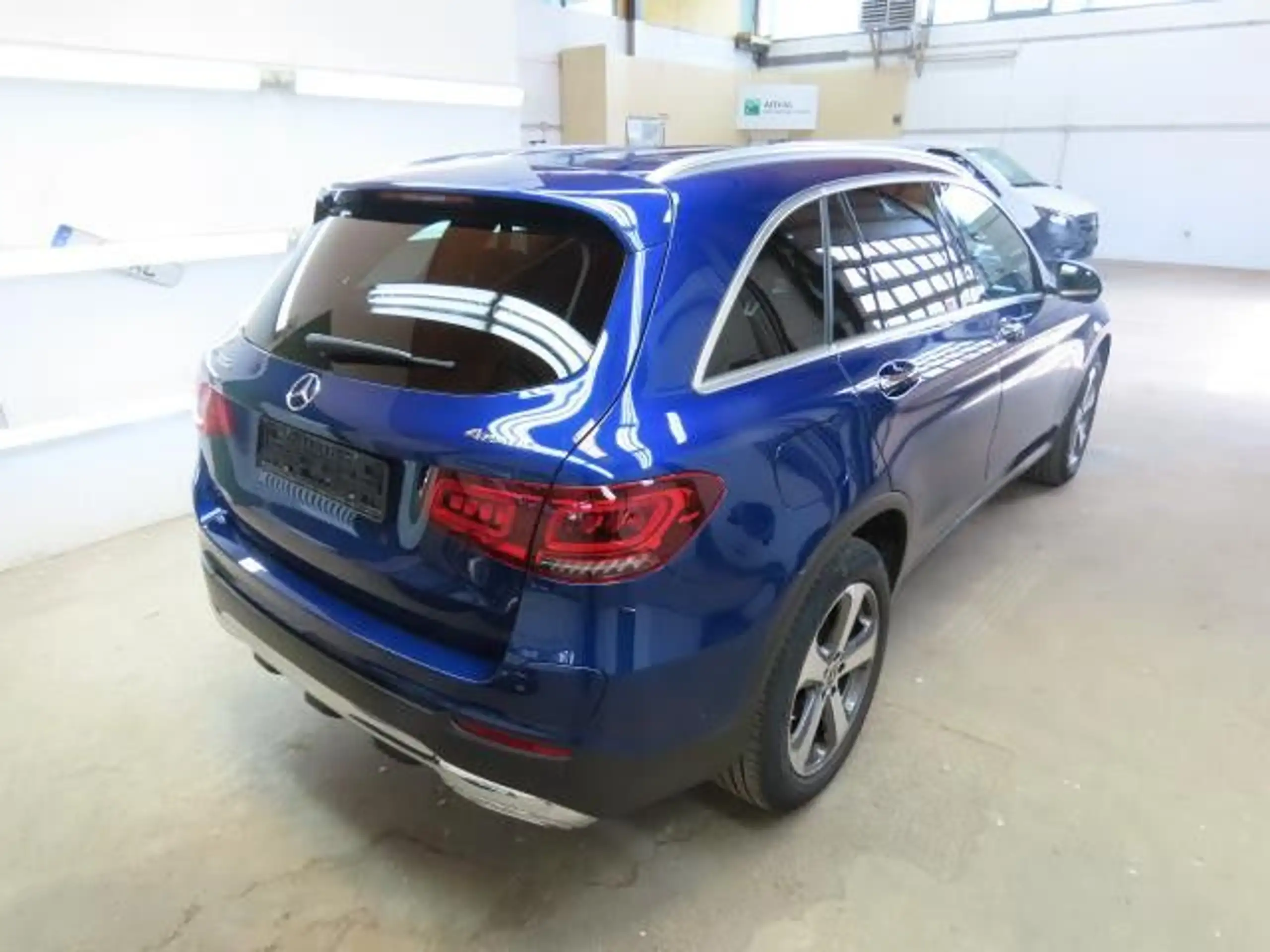 Mercedes-Benz - GLC 300