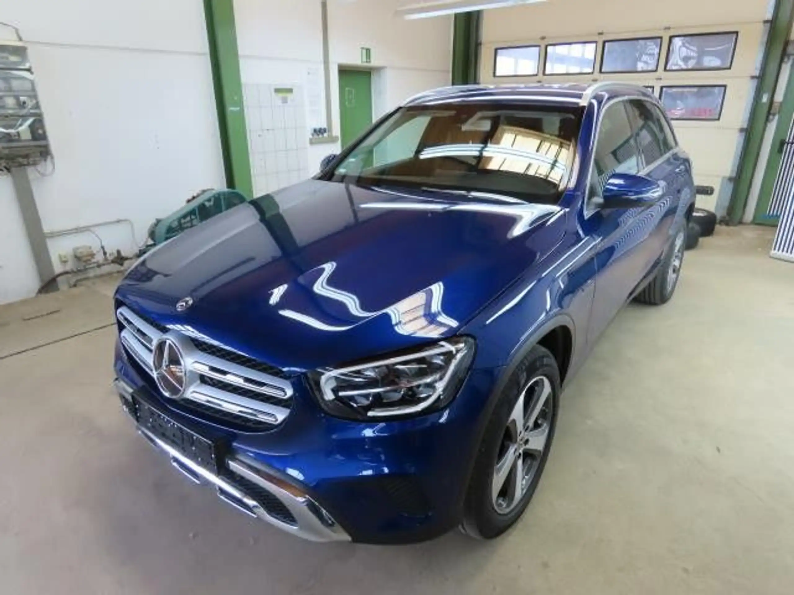 Mercedes-Benz - GLC 300