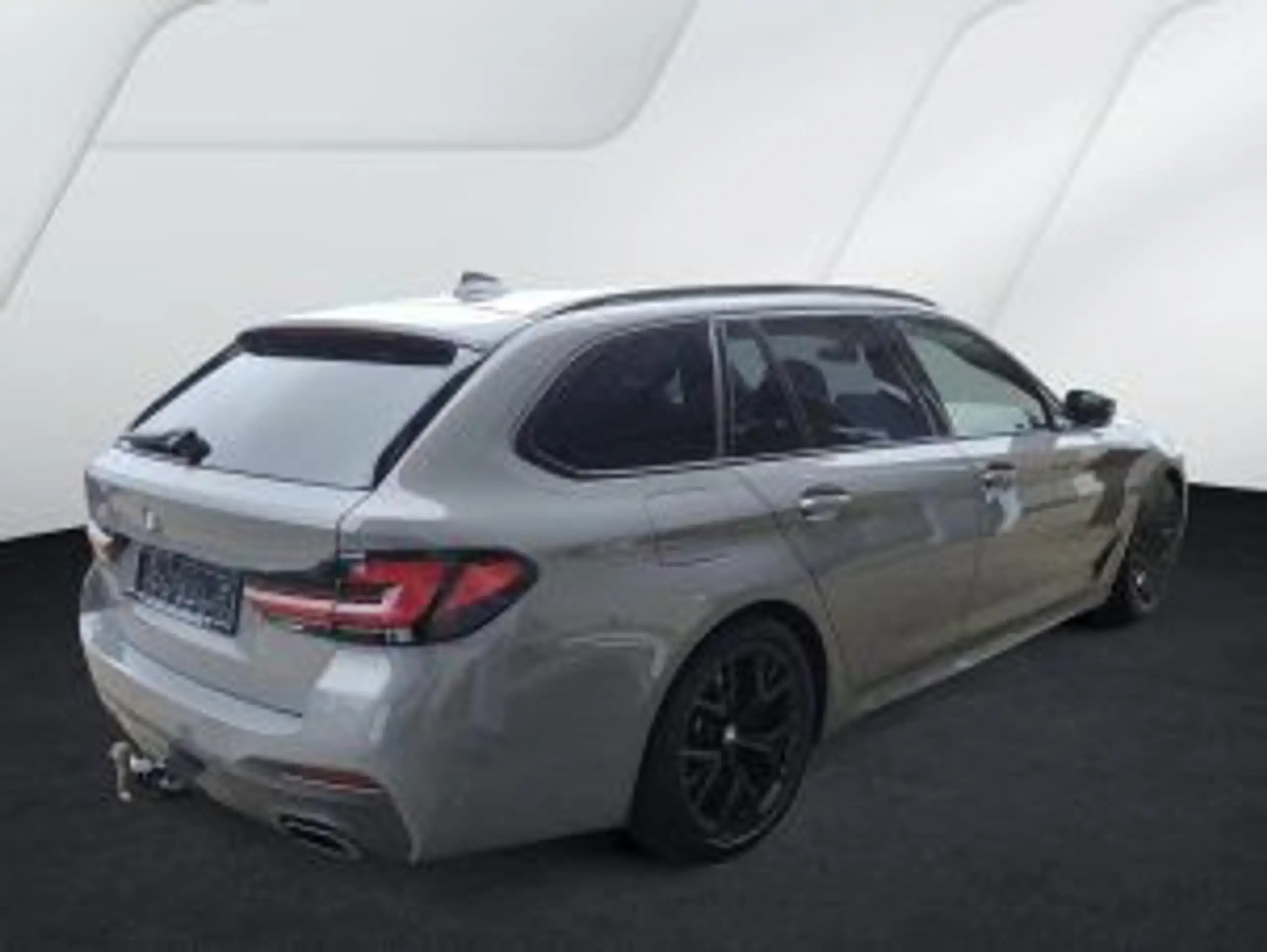 BMW - 530