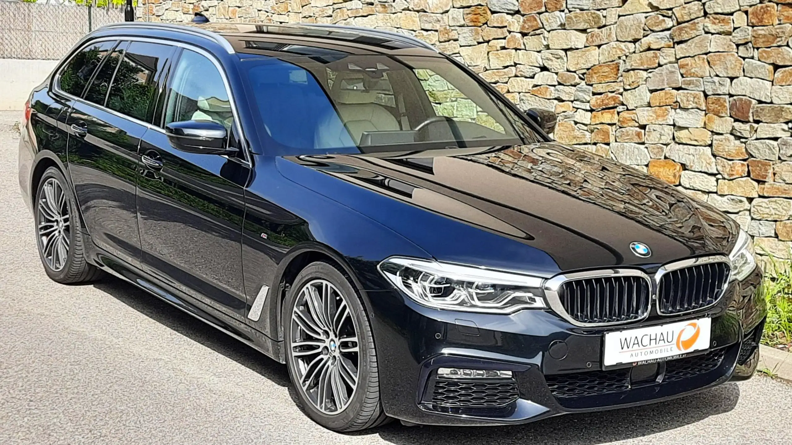 BMW - 530