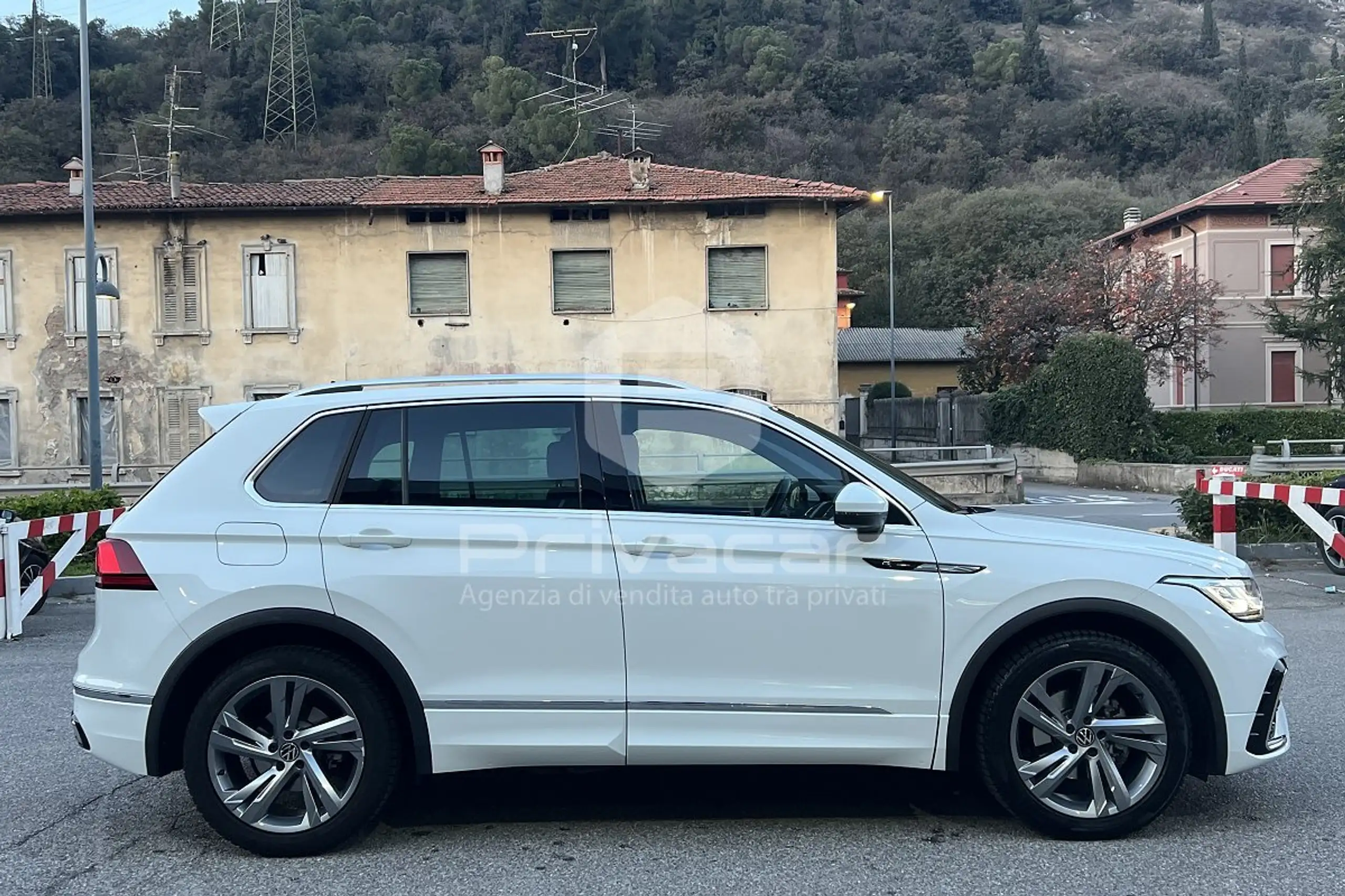 Volkswagen - Tiguan