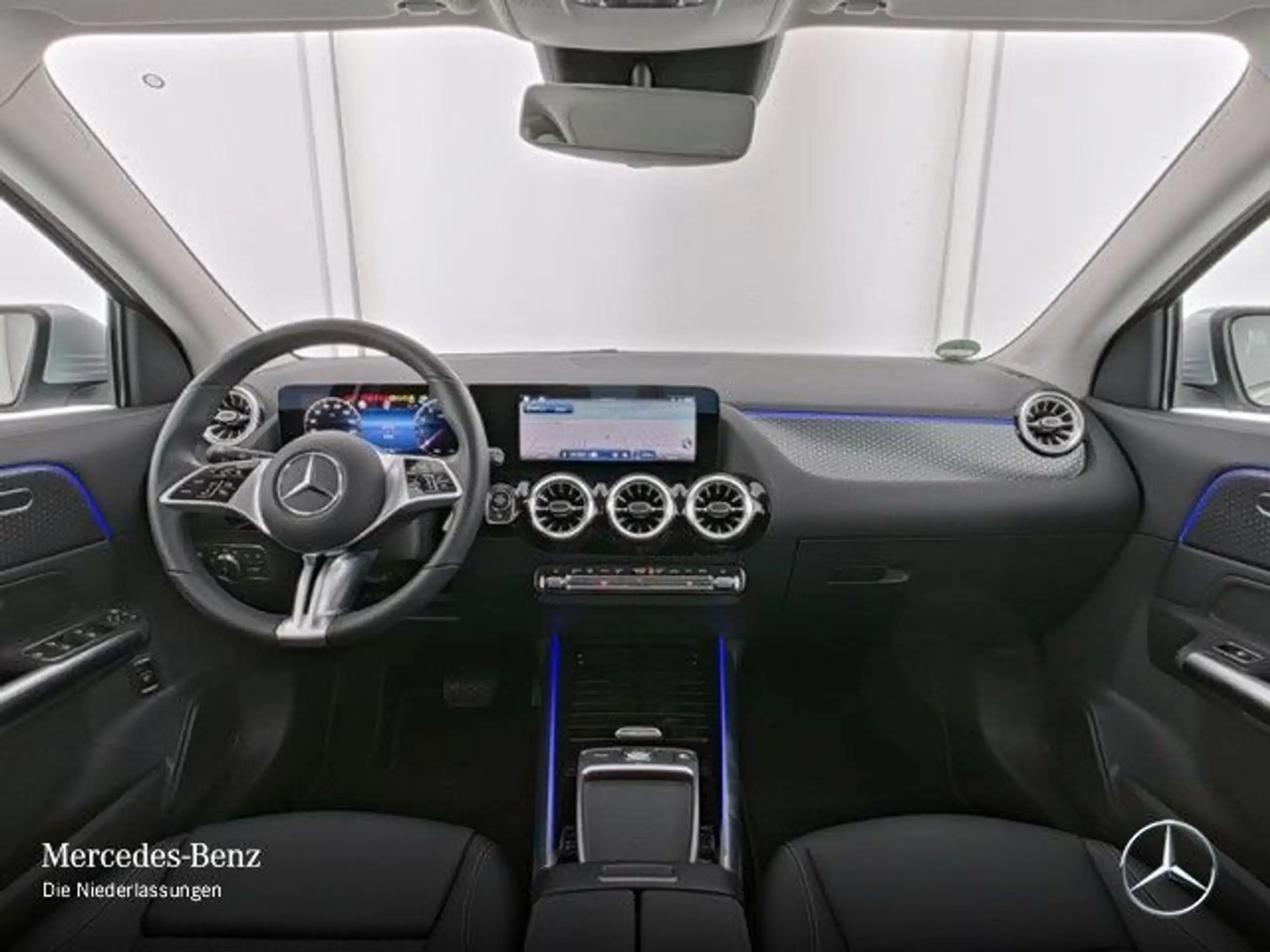 Mercedes-Benz - GLA 200