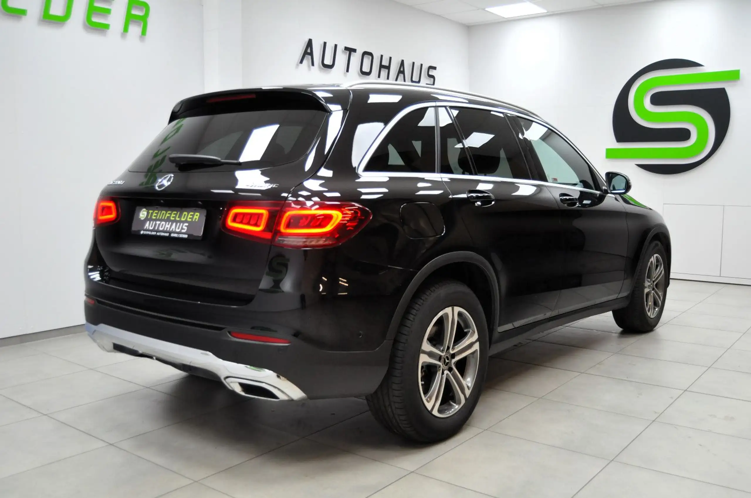 Mercedes-Benz - GLC 220