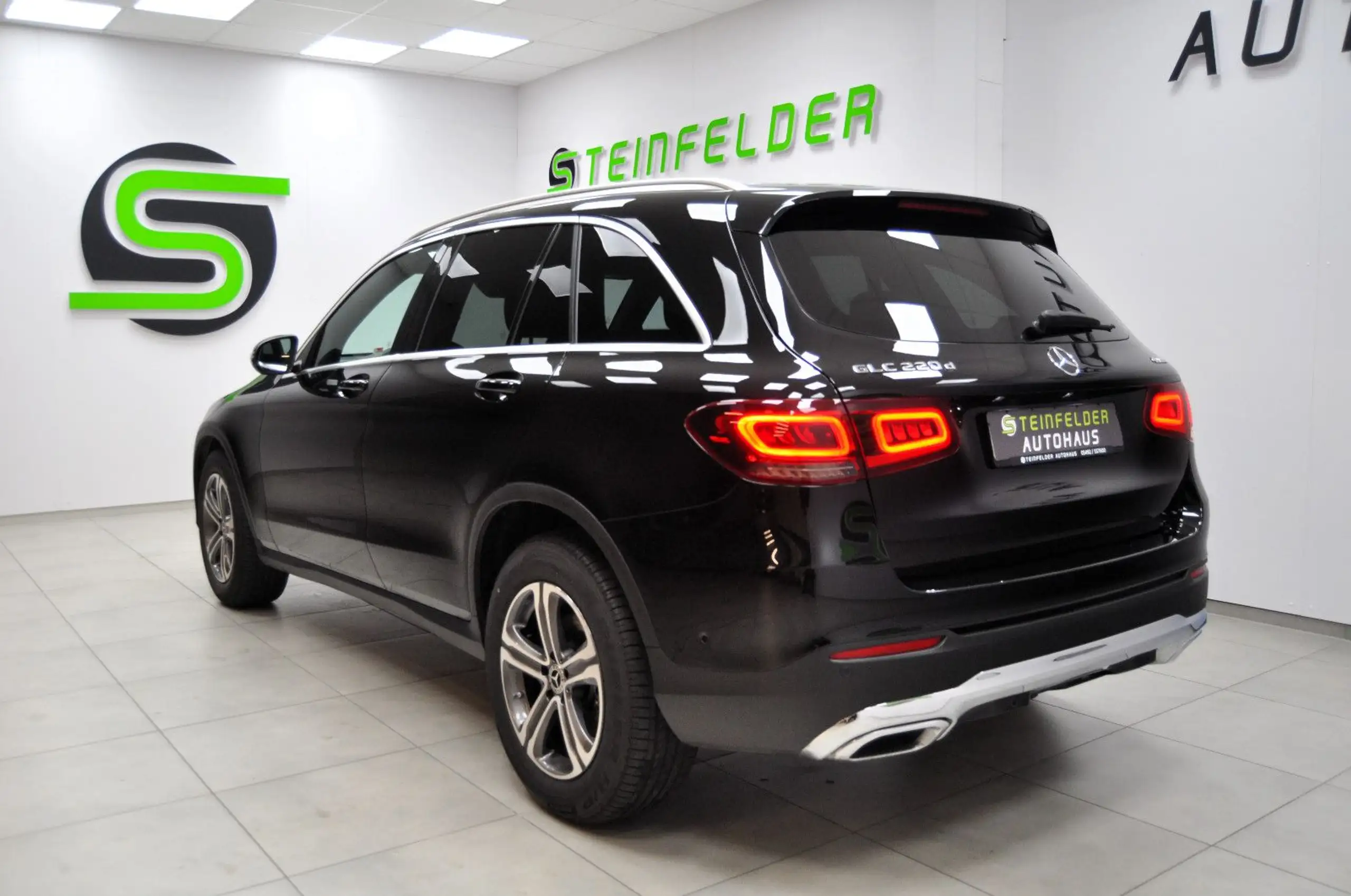 Mercedes-Benz - GLC 220