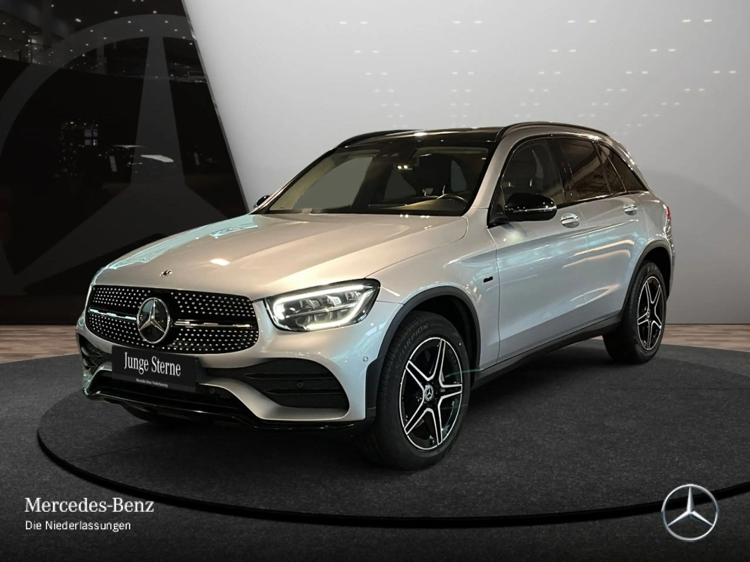 Mercedes-Benz - GLC 300