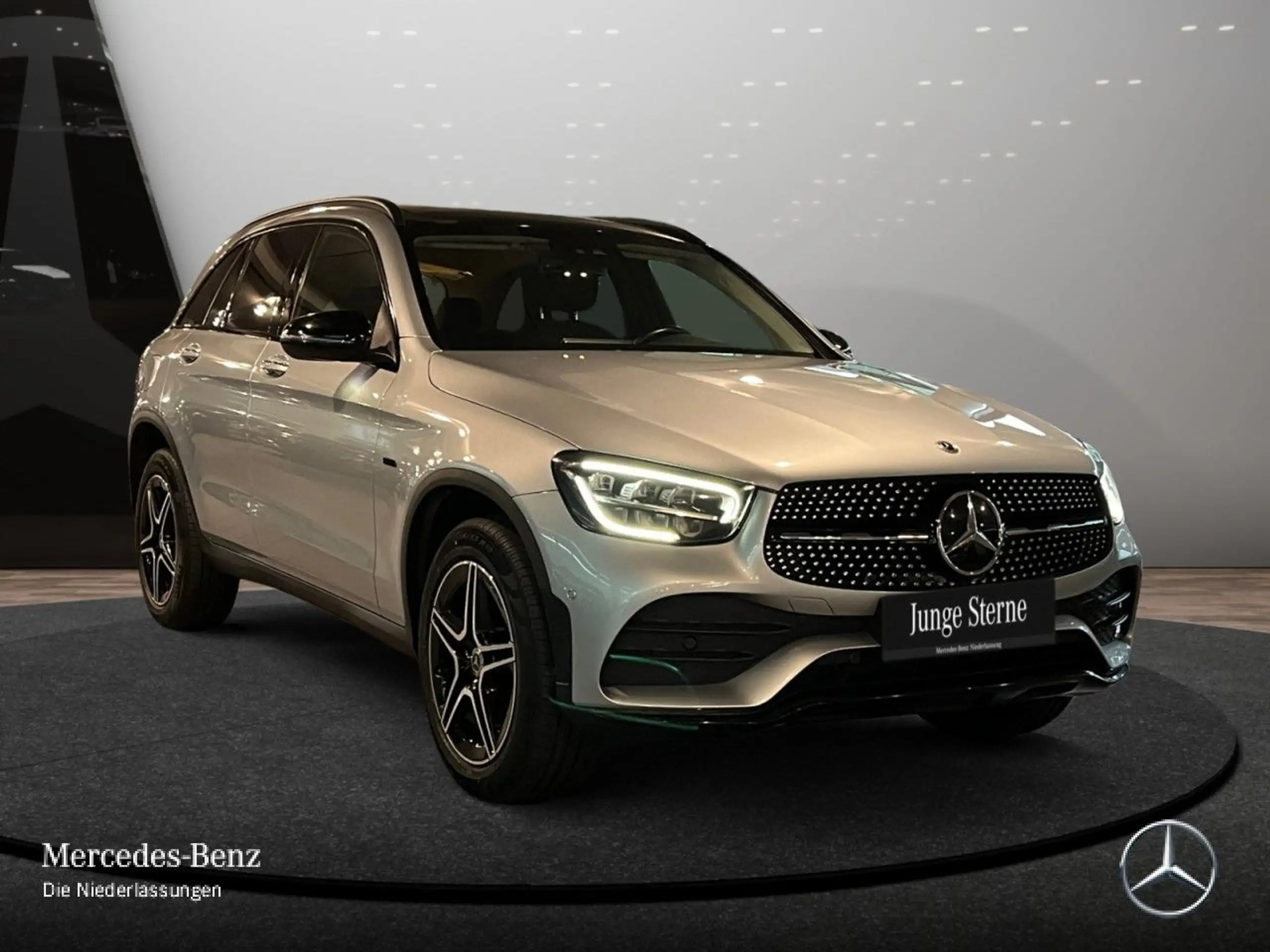 Mercedes-Benz - GLC 300