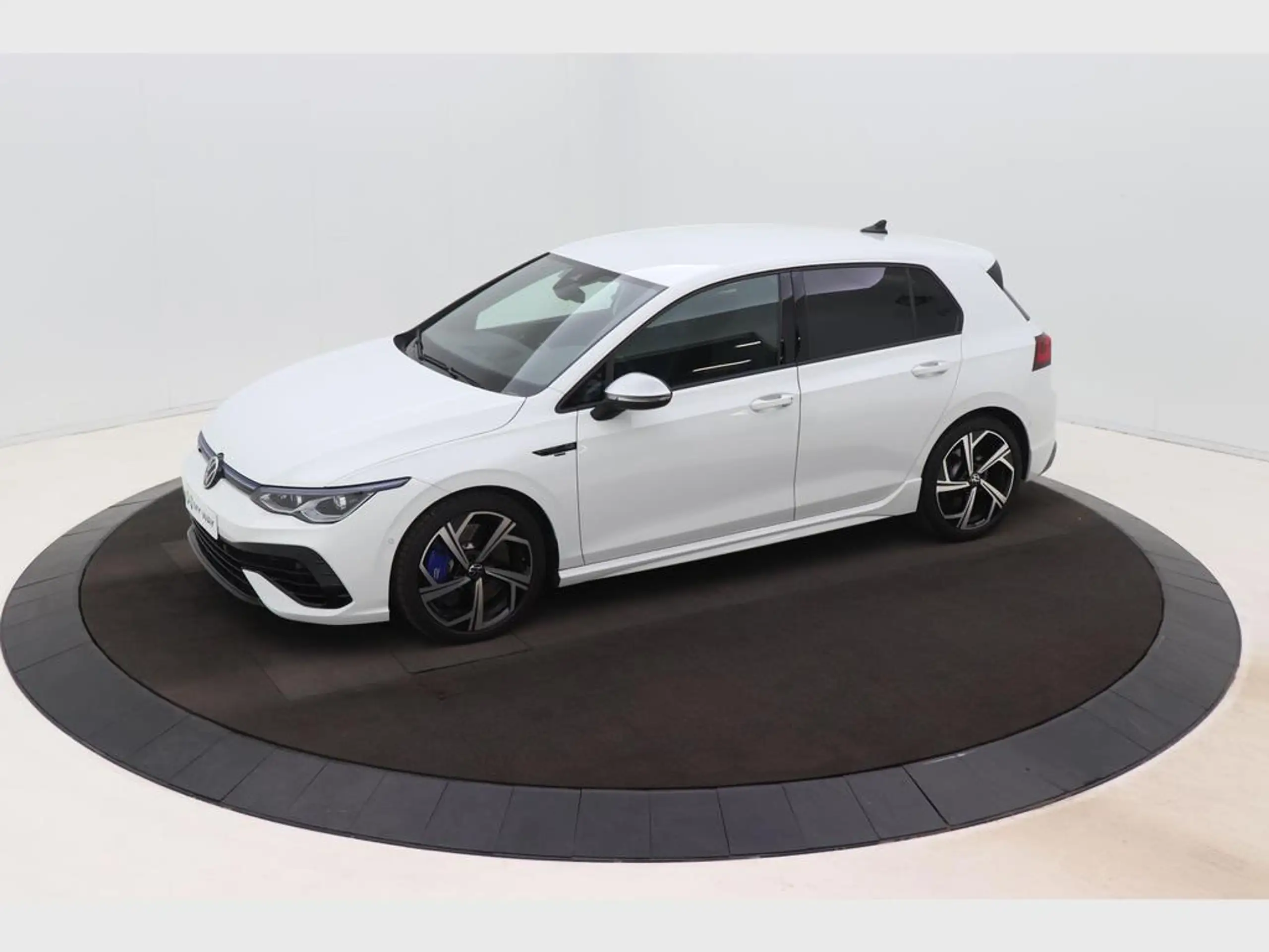 Volkswagen - Golf R