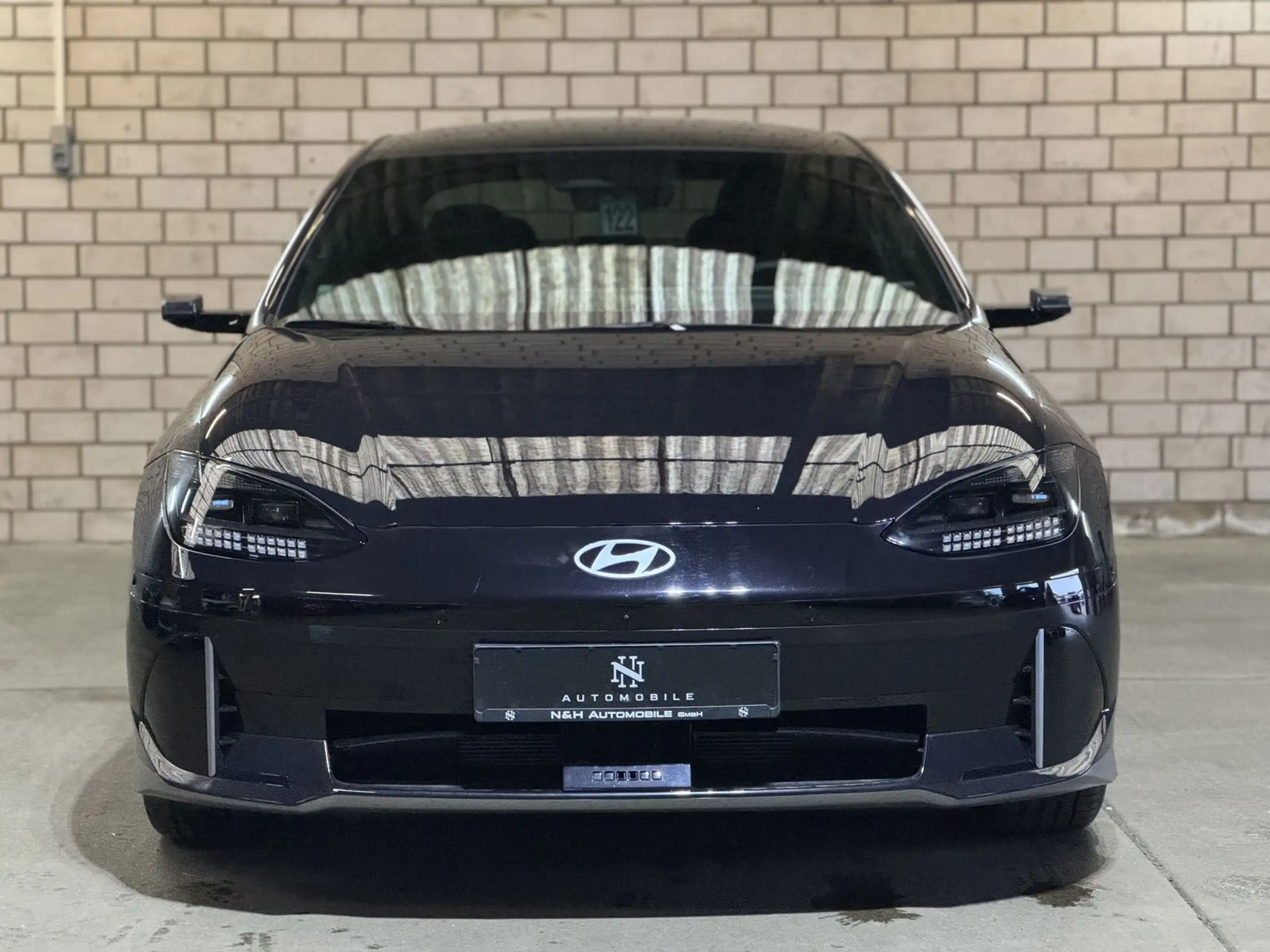 Hyundai - IONIQ 6