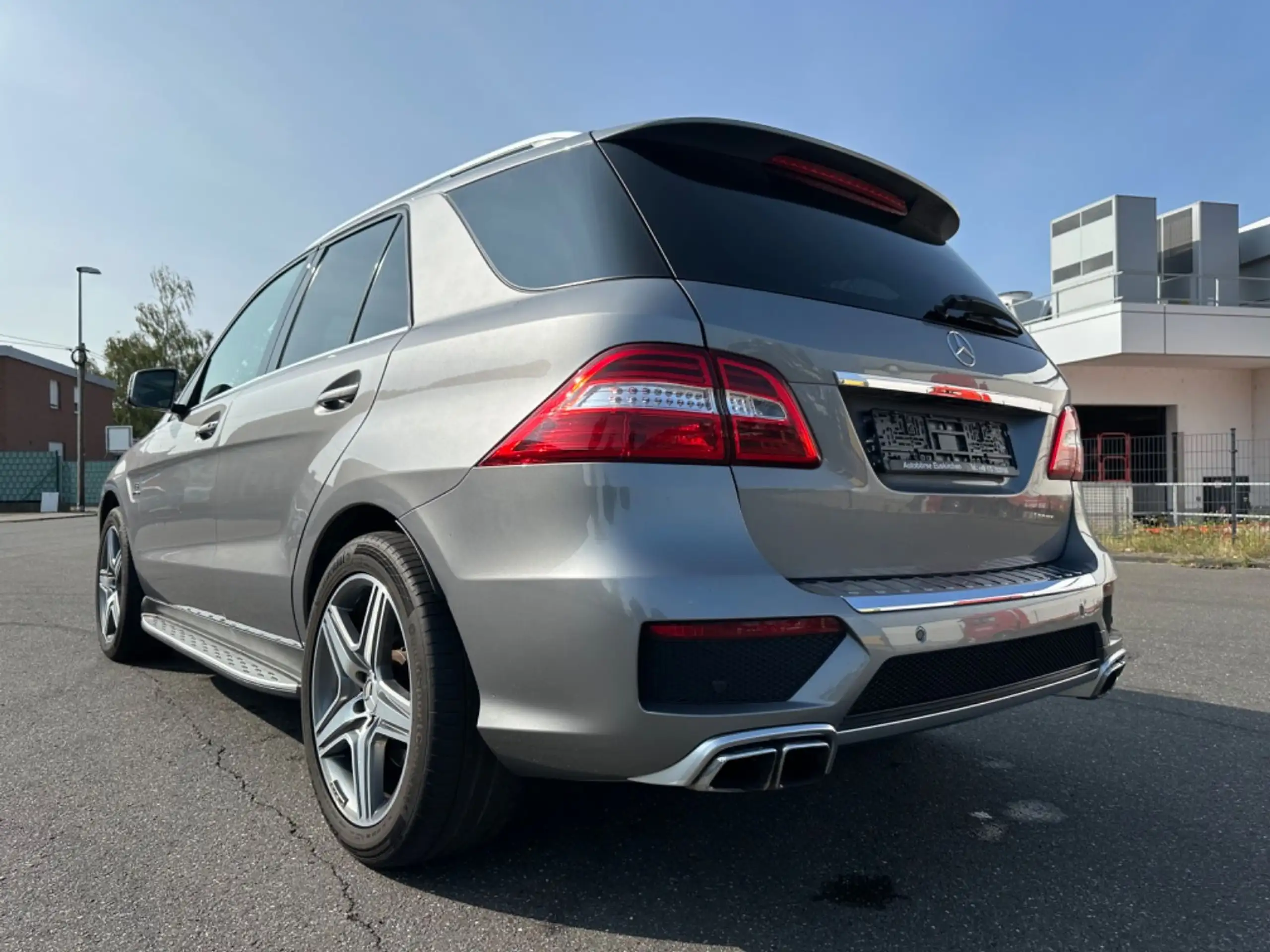 Mercedes-Benz - ML 63 AMG